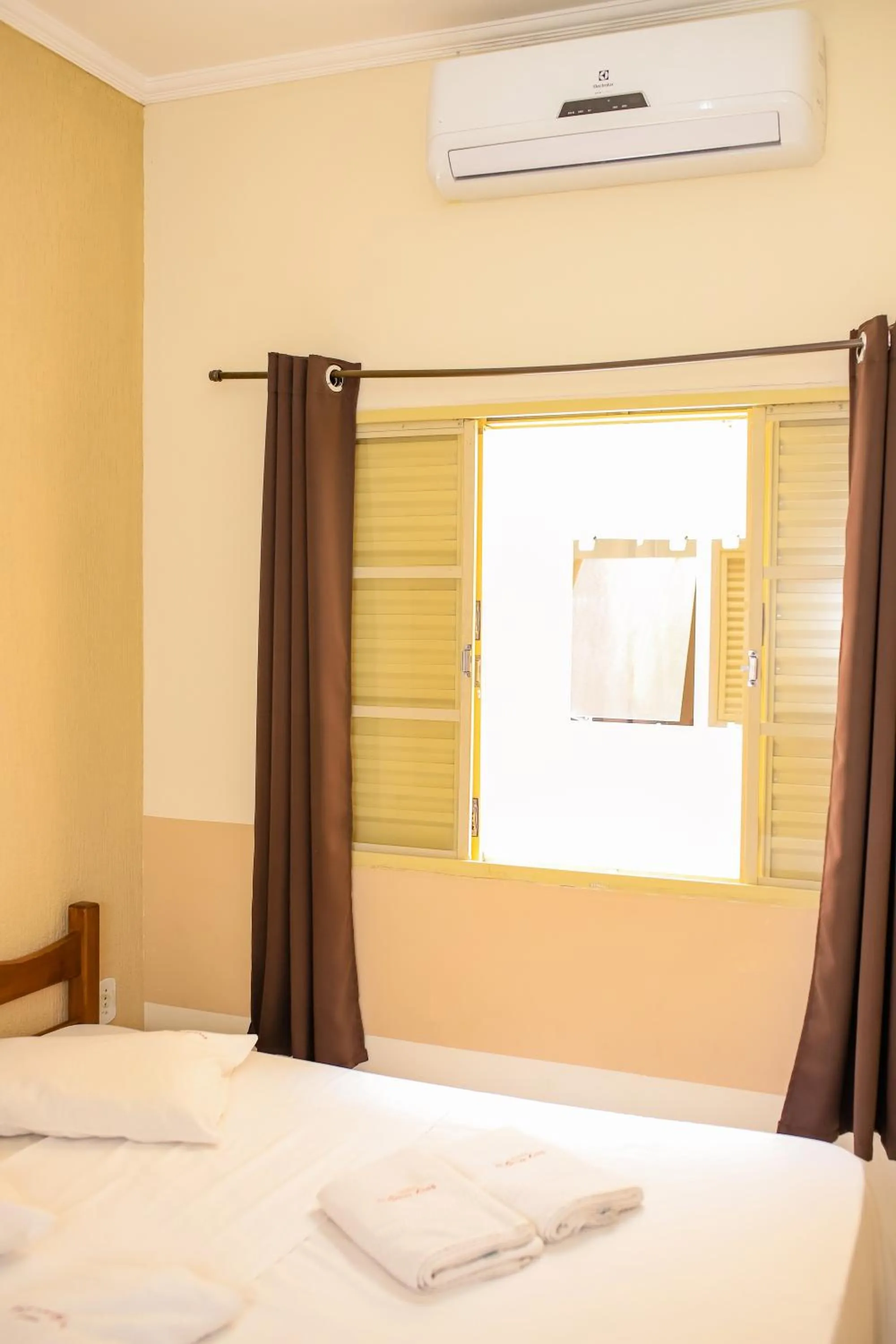 Bedroom, Bed in Pousada Santa Cruz