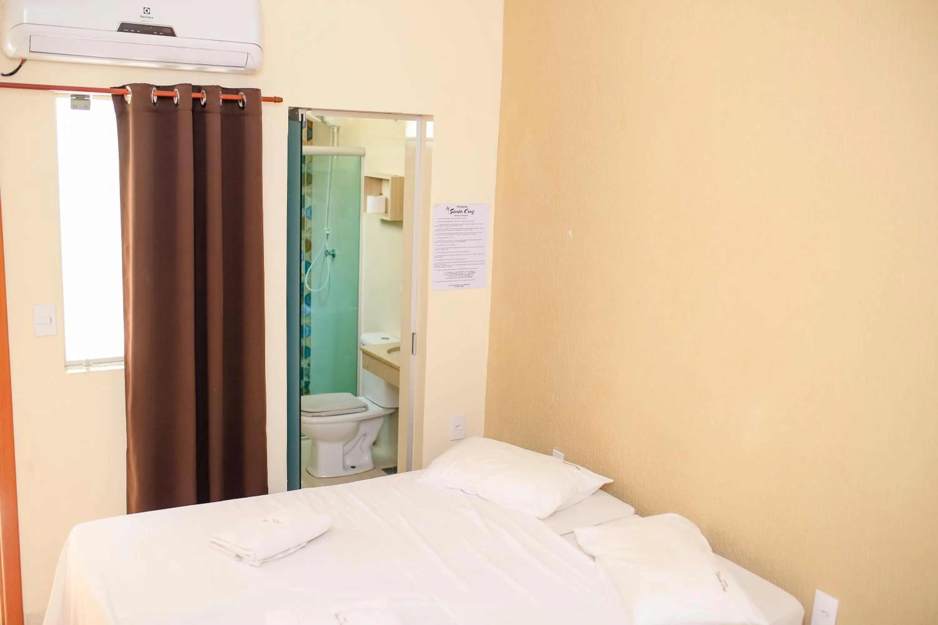 Bedroom, Bed in Pousada Santa Cruz