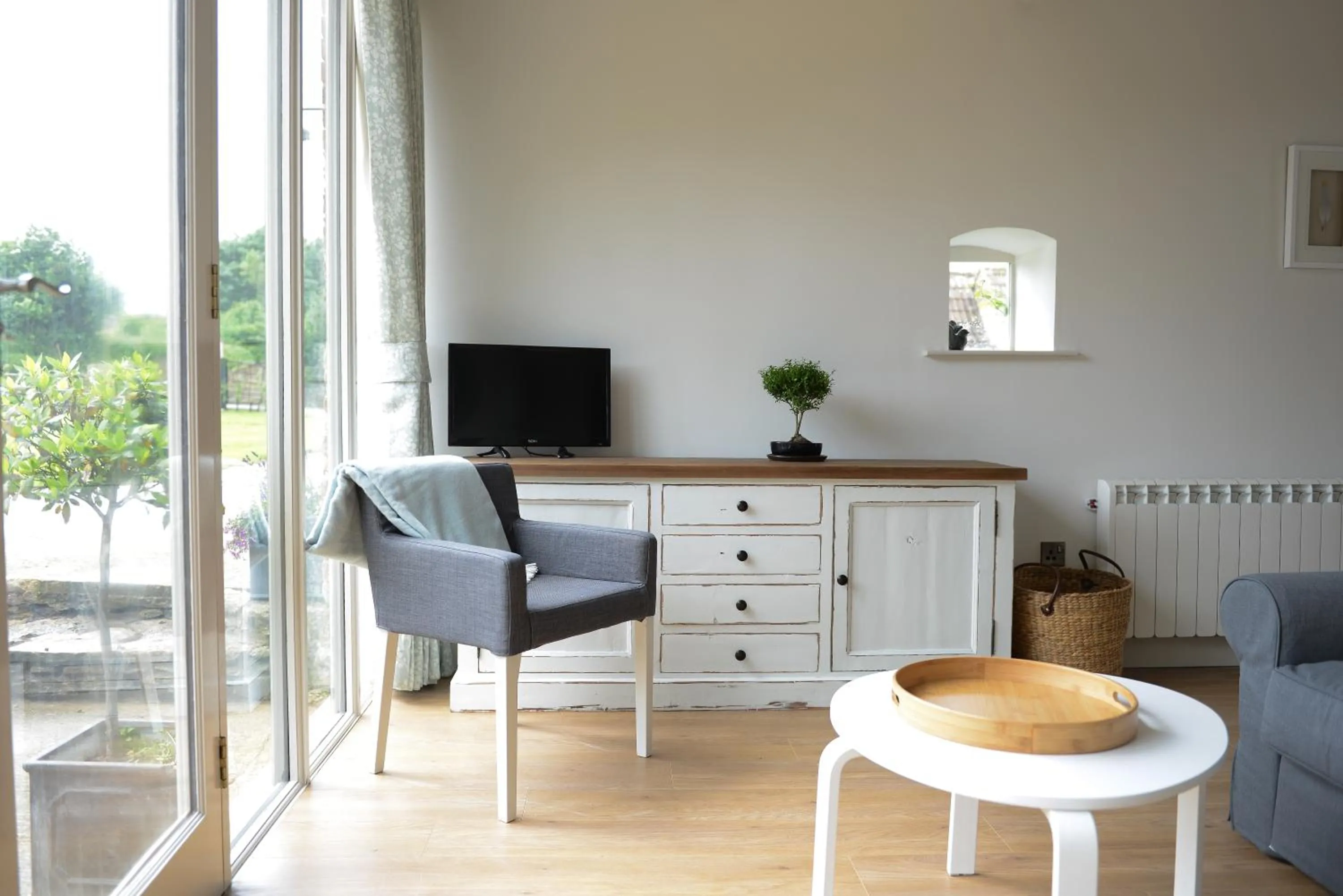 TV and multimedia in Cromhall Farm