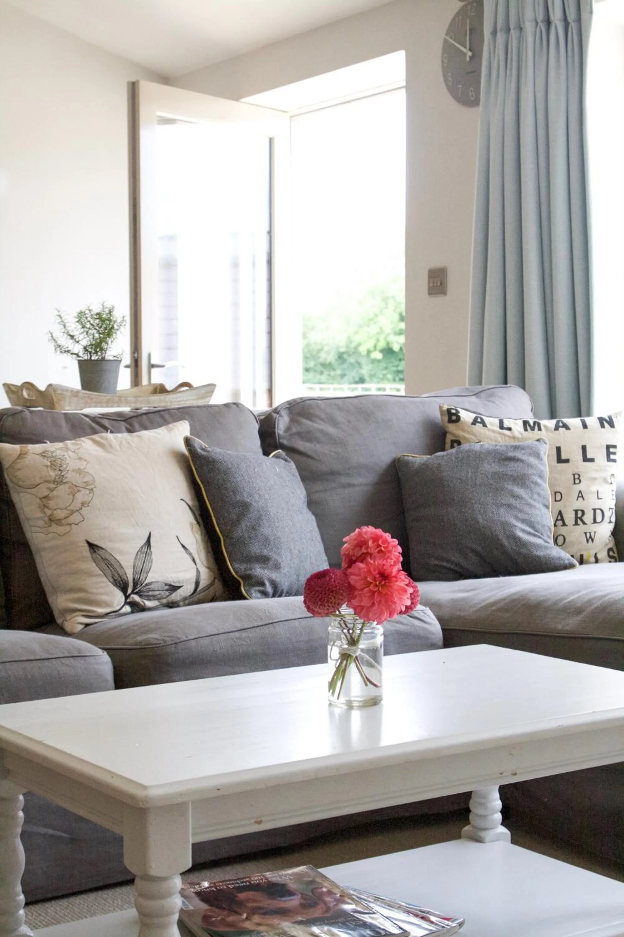 Living room in Cromhall Farm