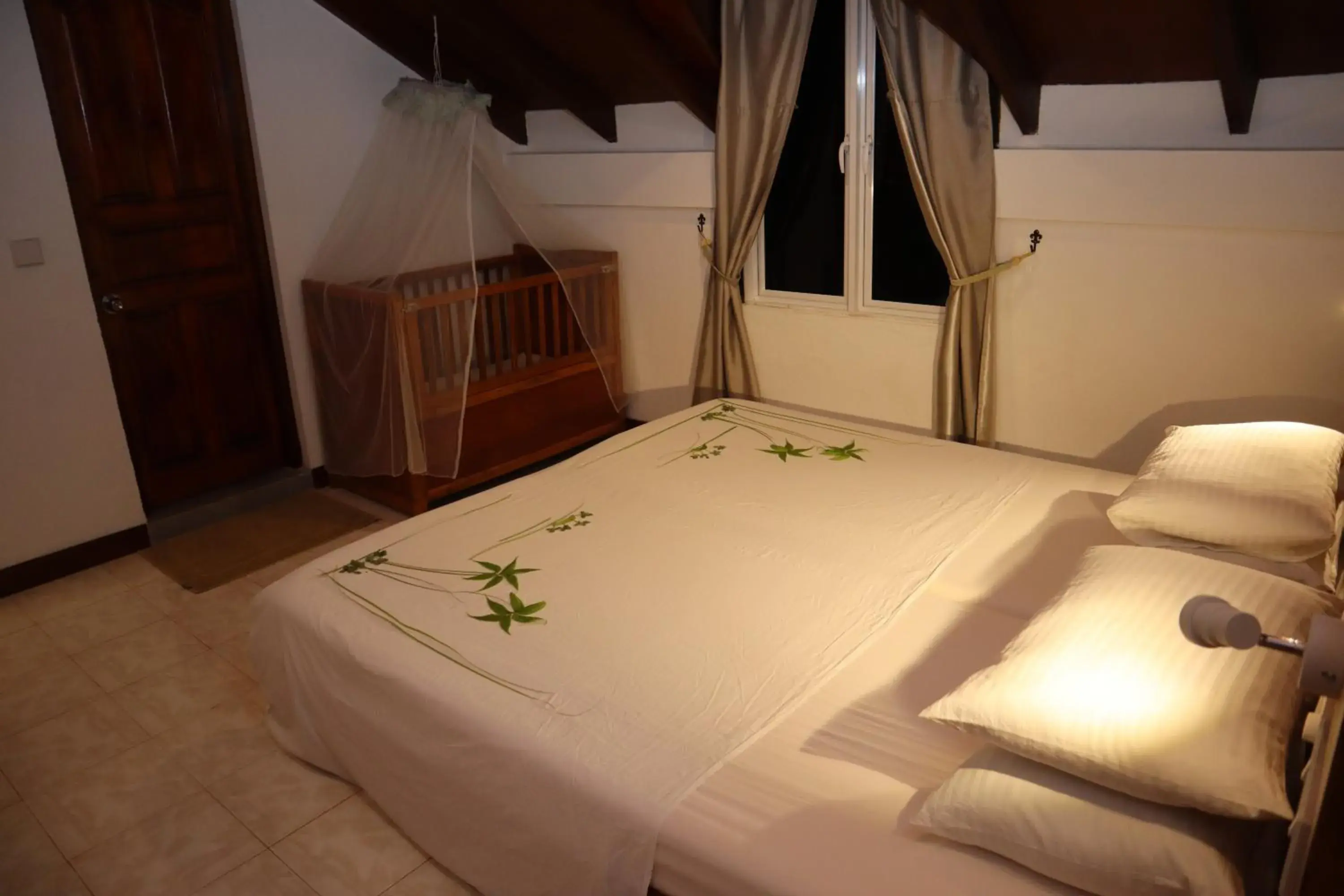 Bedroom, Bed in Masfalhi View Inn Bedroom, Bed in Masfalhi View Inn