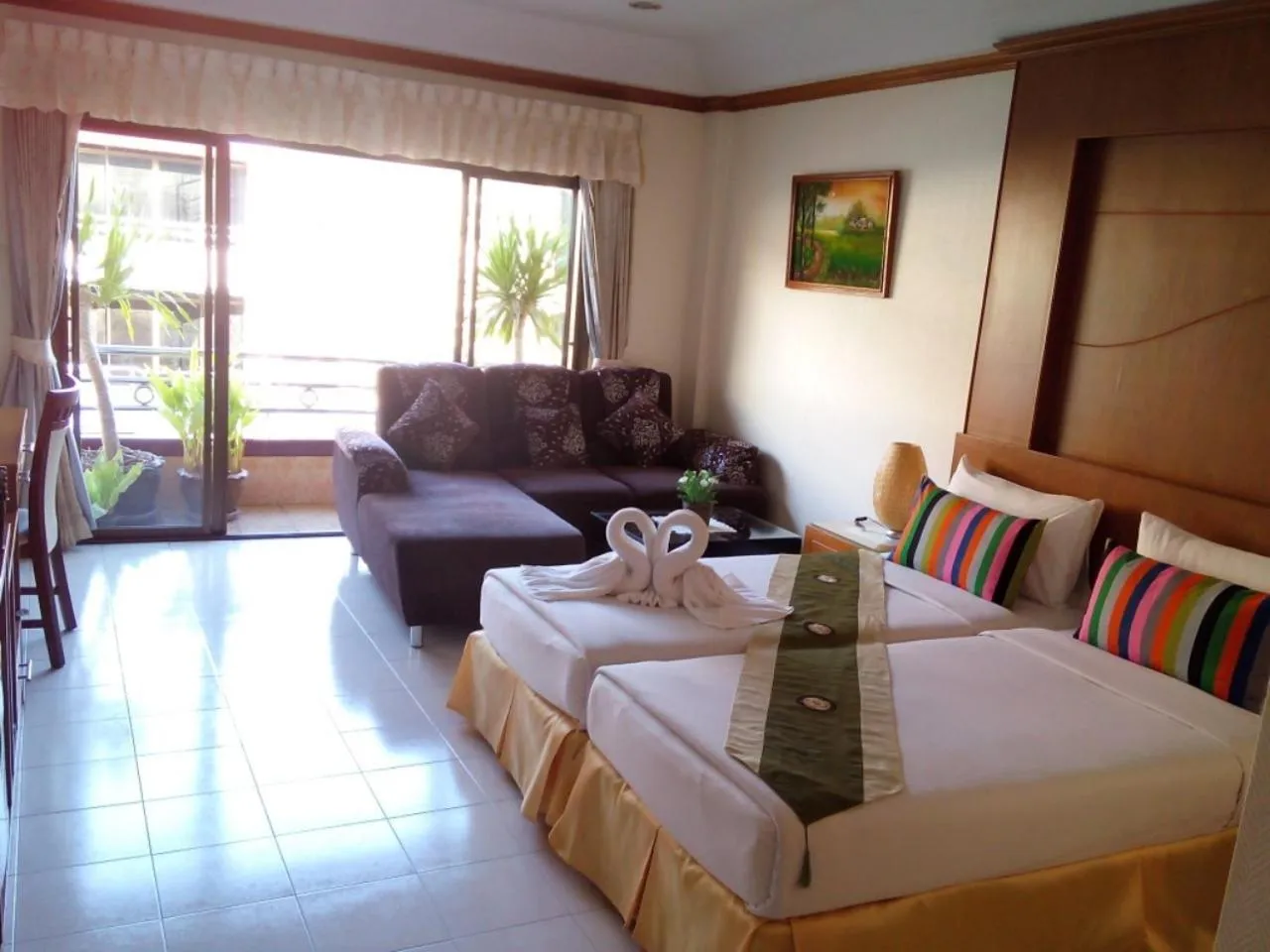 Bed in Seaview Sriracha Hotel