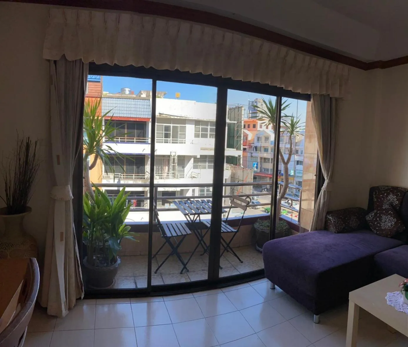 Patio, Bed in Seaview Sriracha Hotel