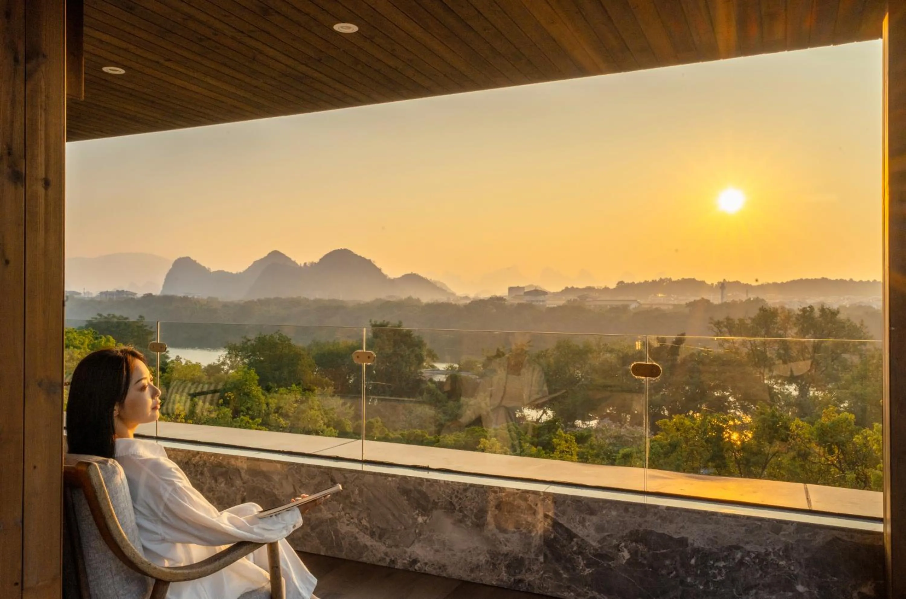 Nearby landmark in Venus Royal Hotel Guilin Elephant Trunk Hill & Sun and Moon Twin Towers Branch