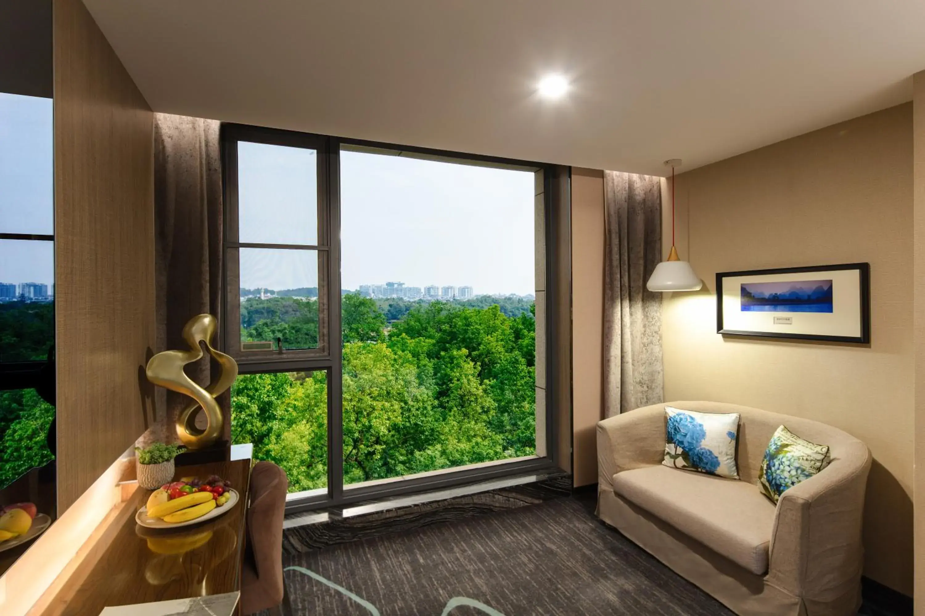 Superior Queen Room in Venus Royal Hotel Guilin Elephant Trunk Hill & Sun and Moon Twin Towers Branch Superior Queen Room in Venus Royal Hotel Guilin Elephant Trunk Hill & Sun and Moon Twin Towers Branch