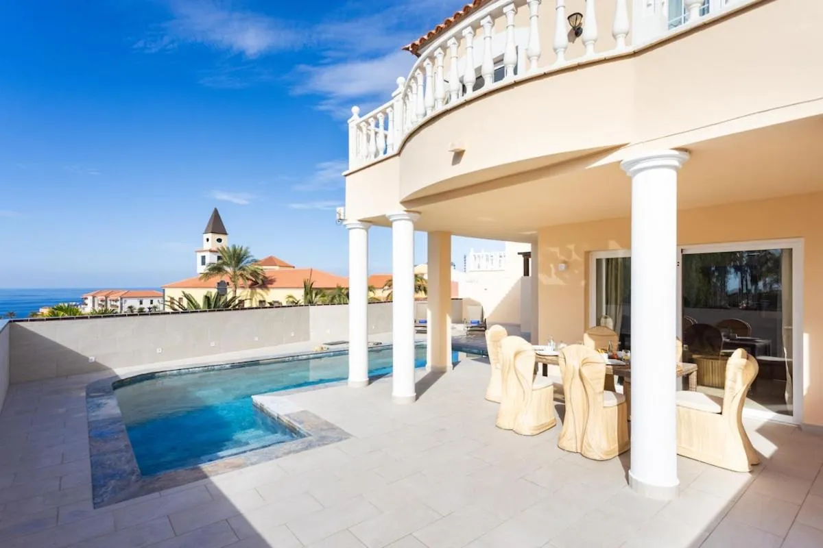 Villa Cush