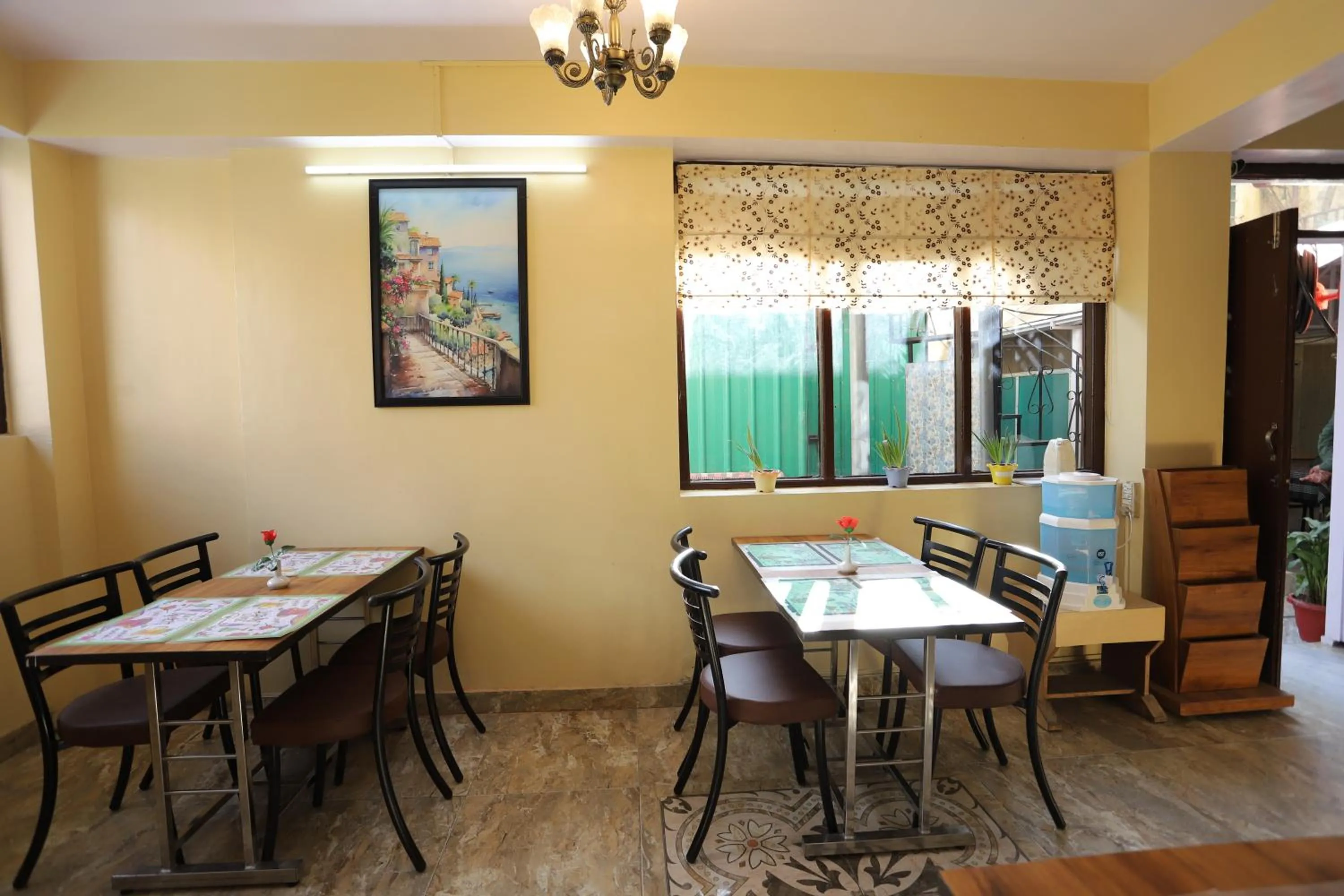 Restaurant/places to eat in Harmony Sentiments