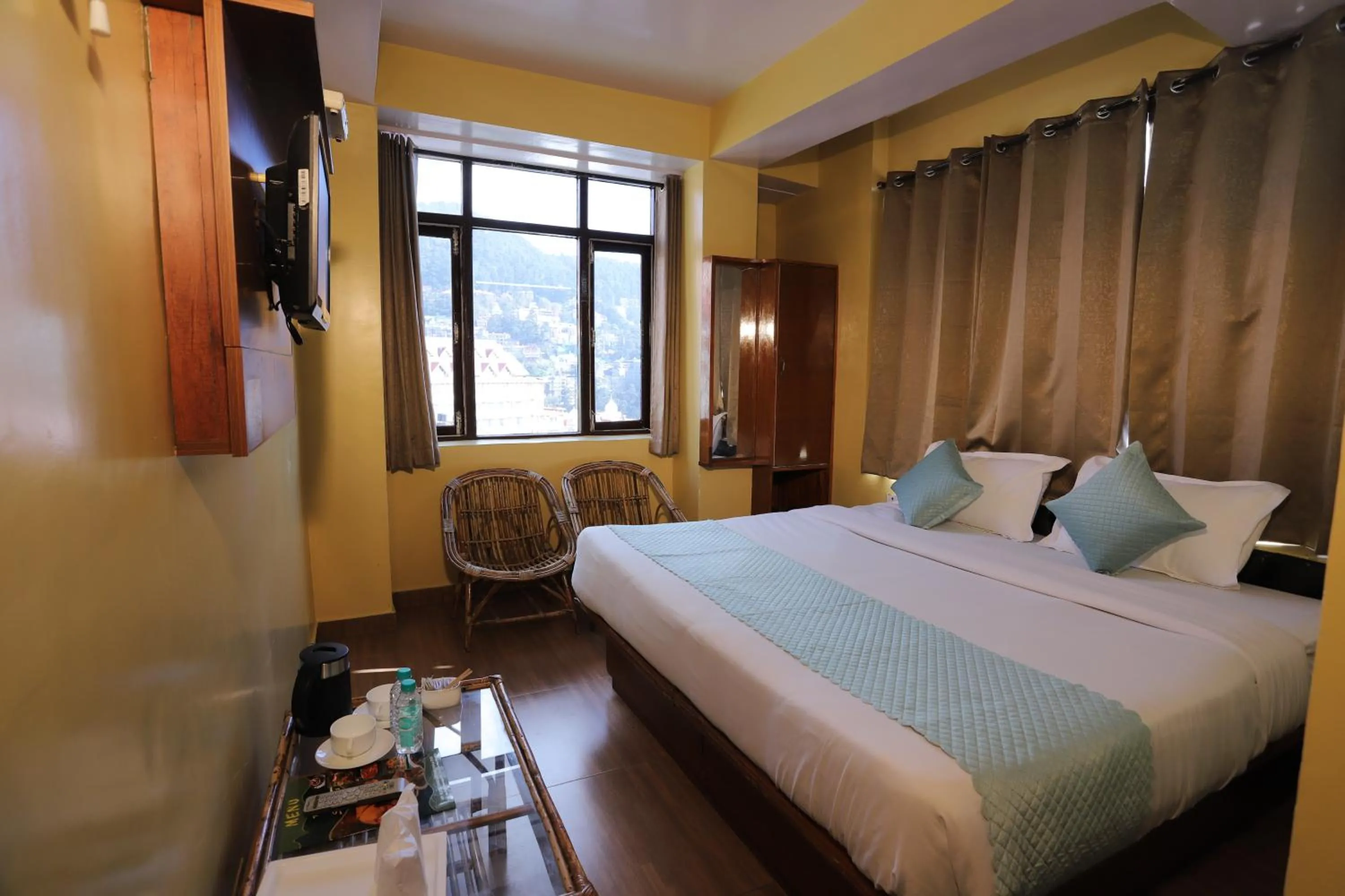 Photo of the whole room, Bed in Harmony Sentiments