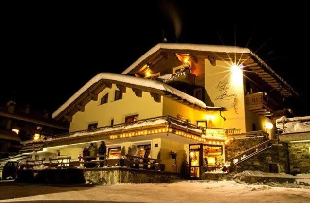 Night in Hotel del Bosco