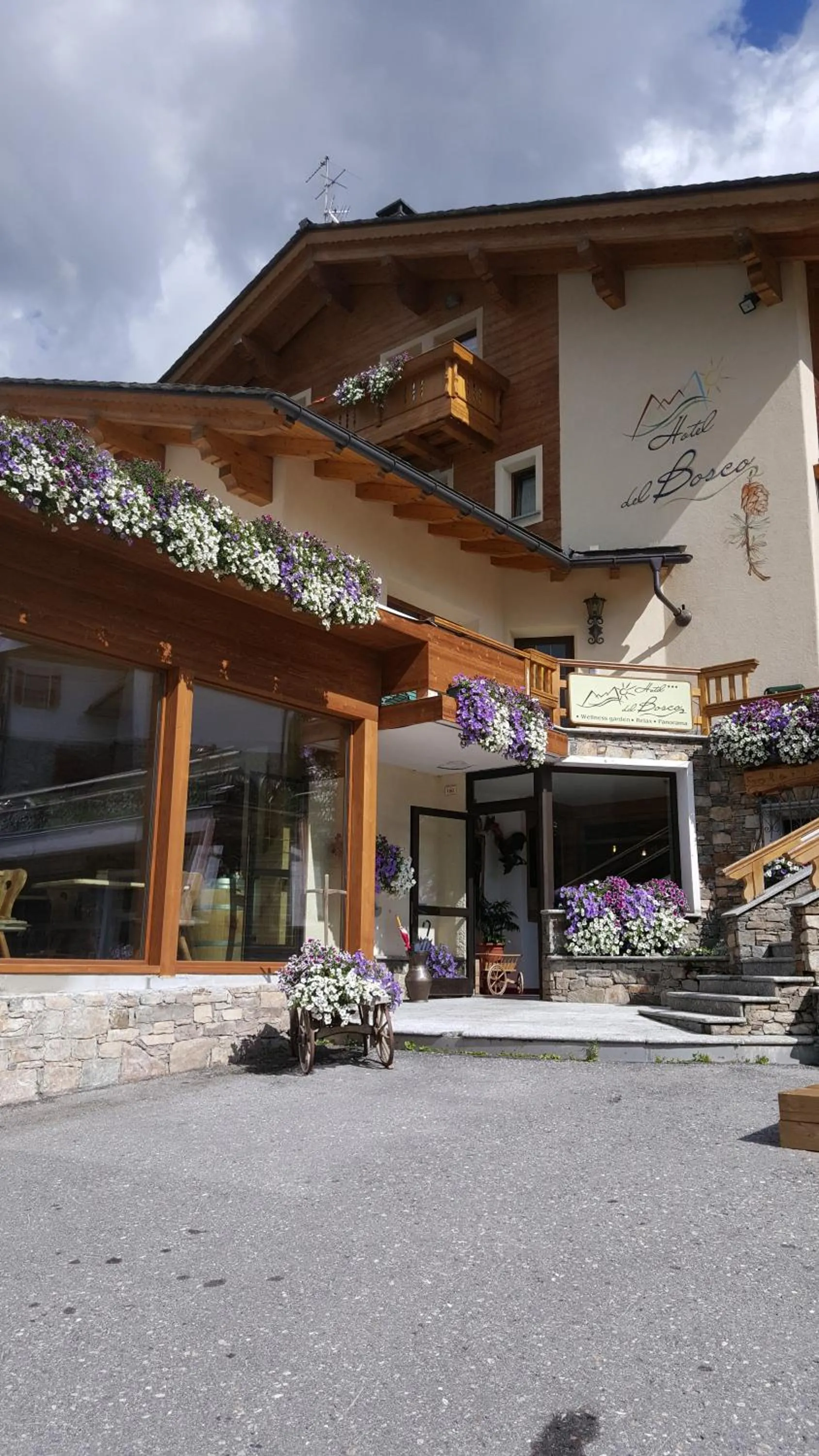 Property building in Hotel del Bosco