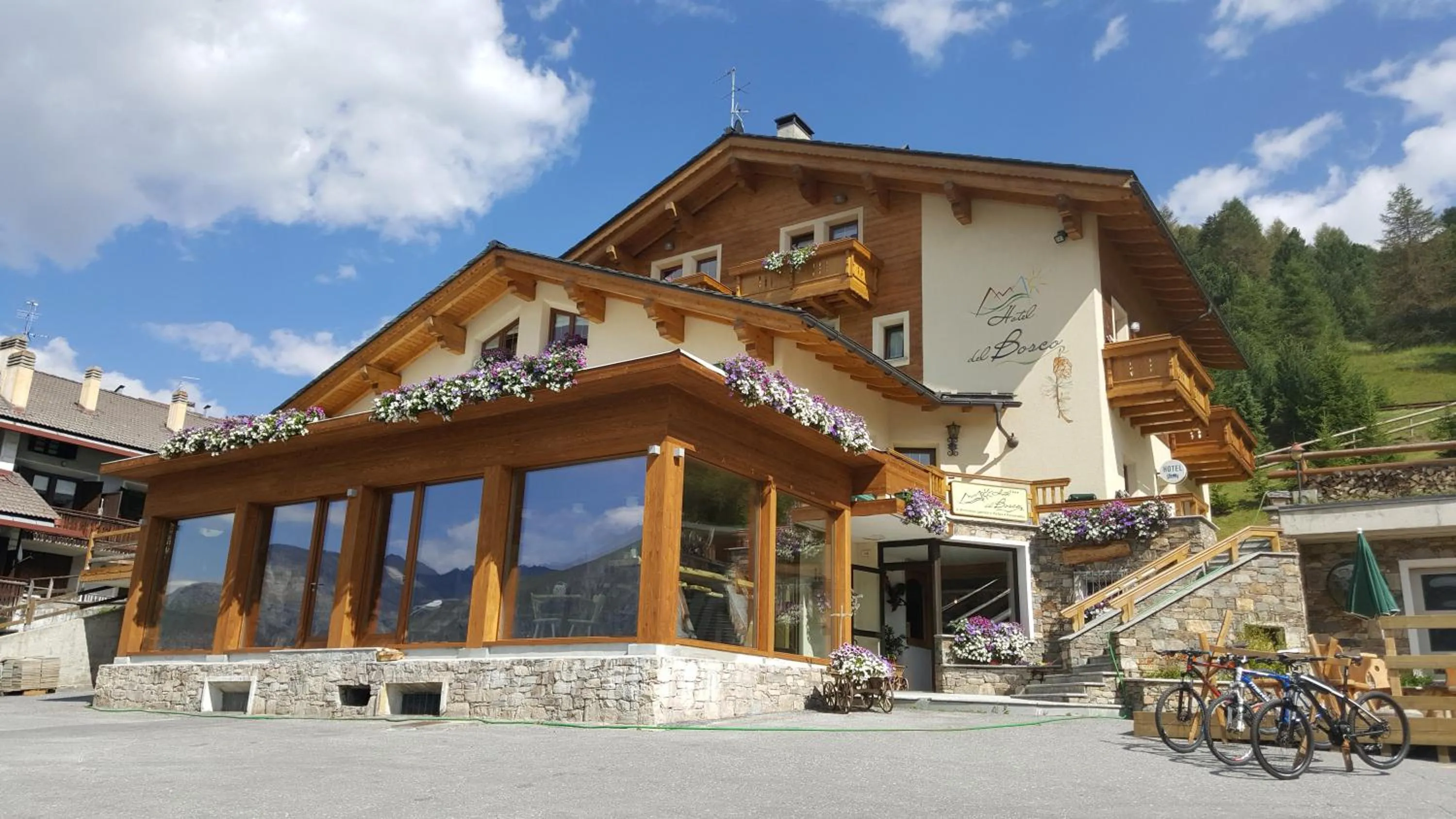 Property building in Hotel del Bosco