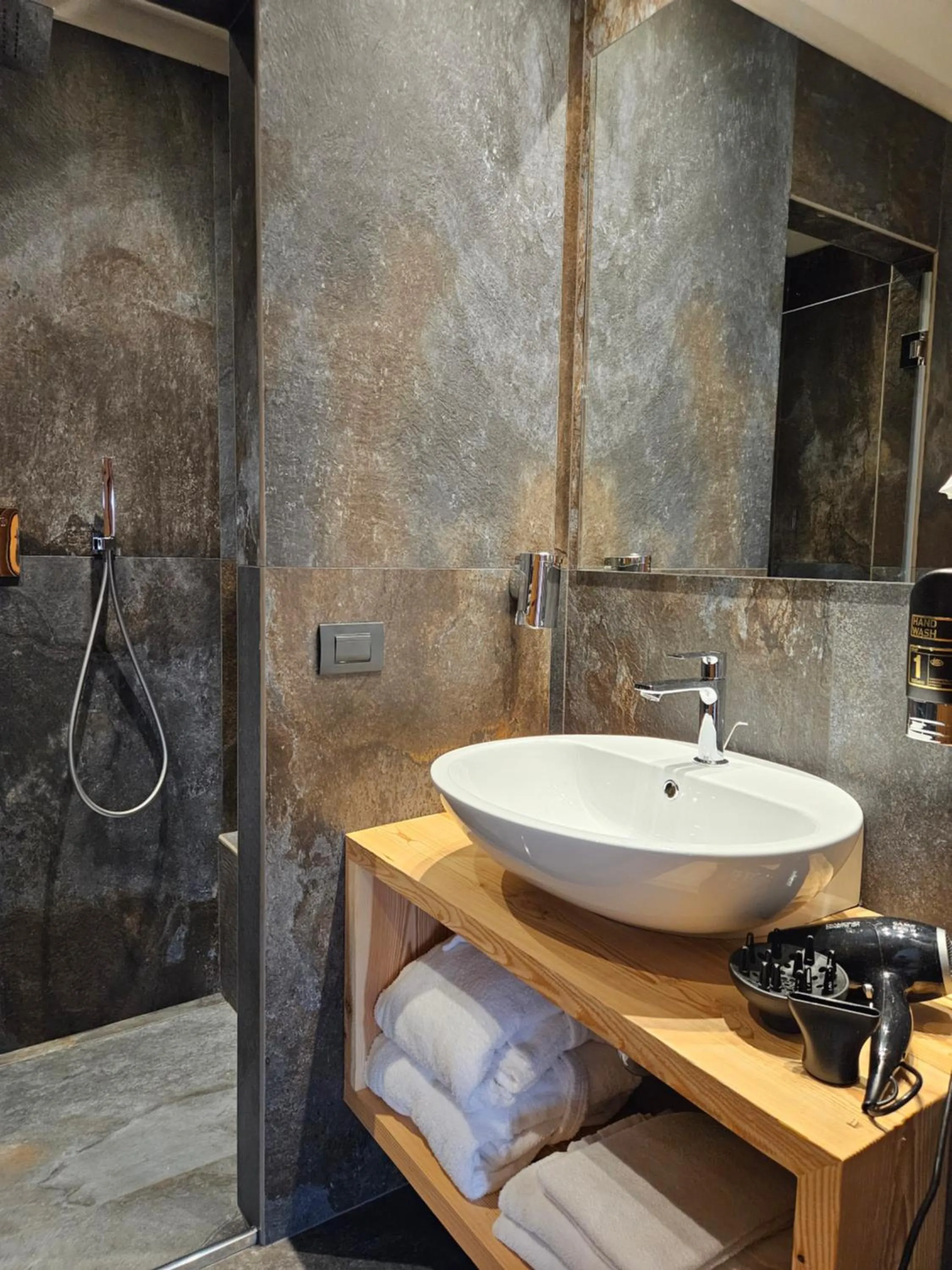 Bathroom in Hotel del Bosco