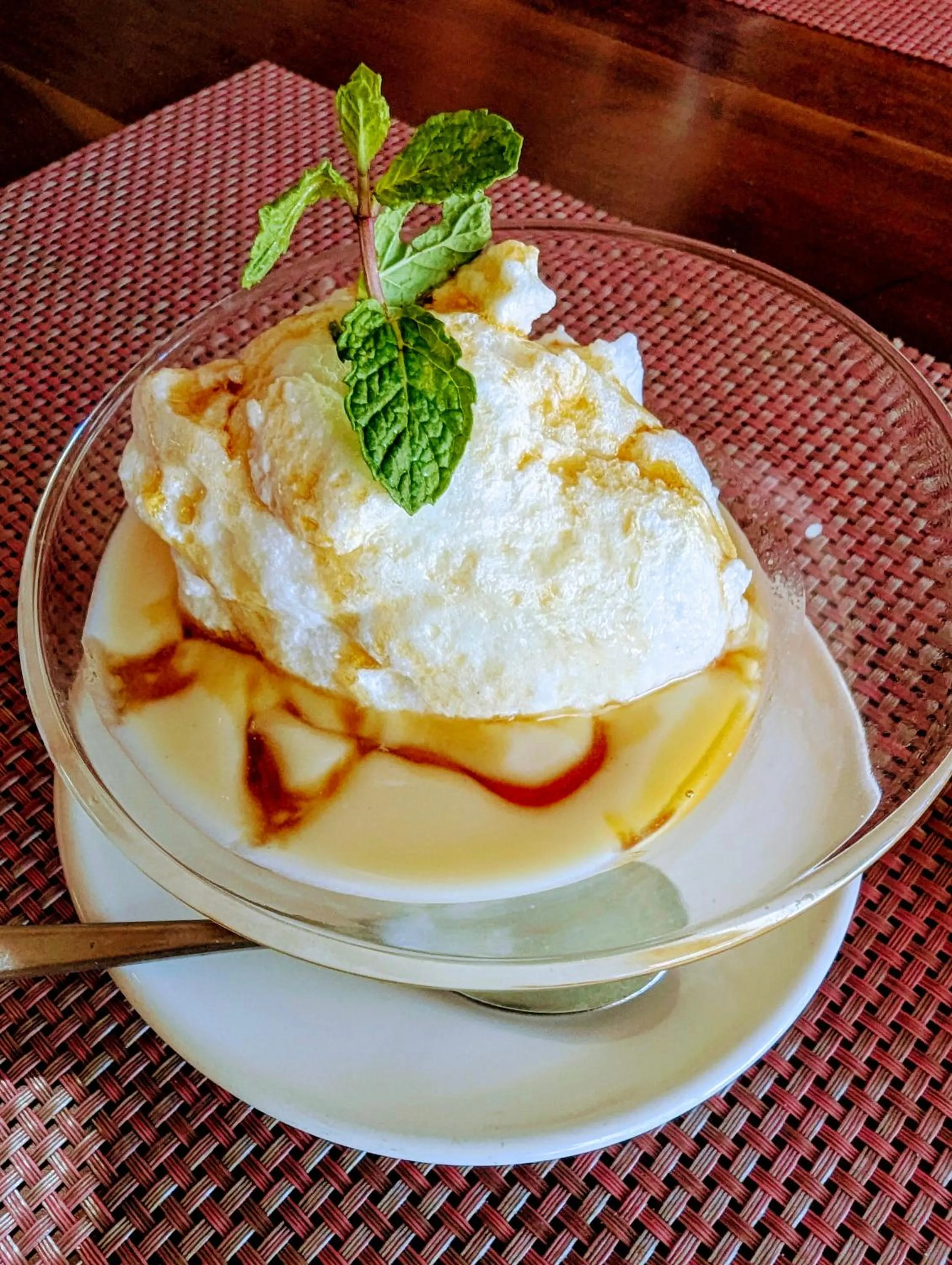 Restaurant/places to eat in Hotel Lakana Ramena