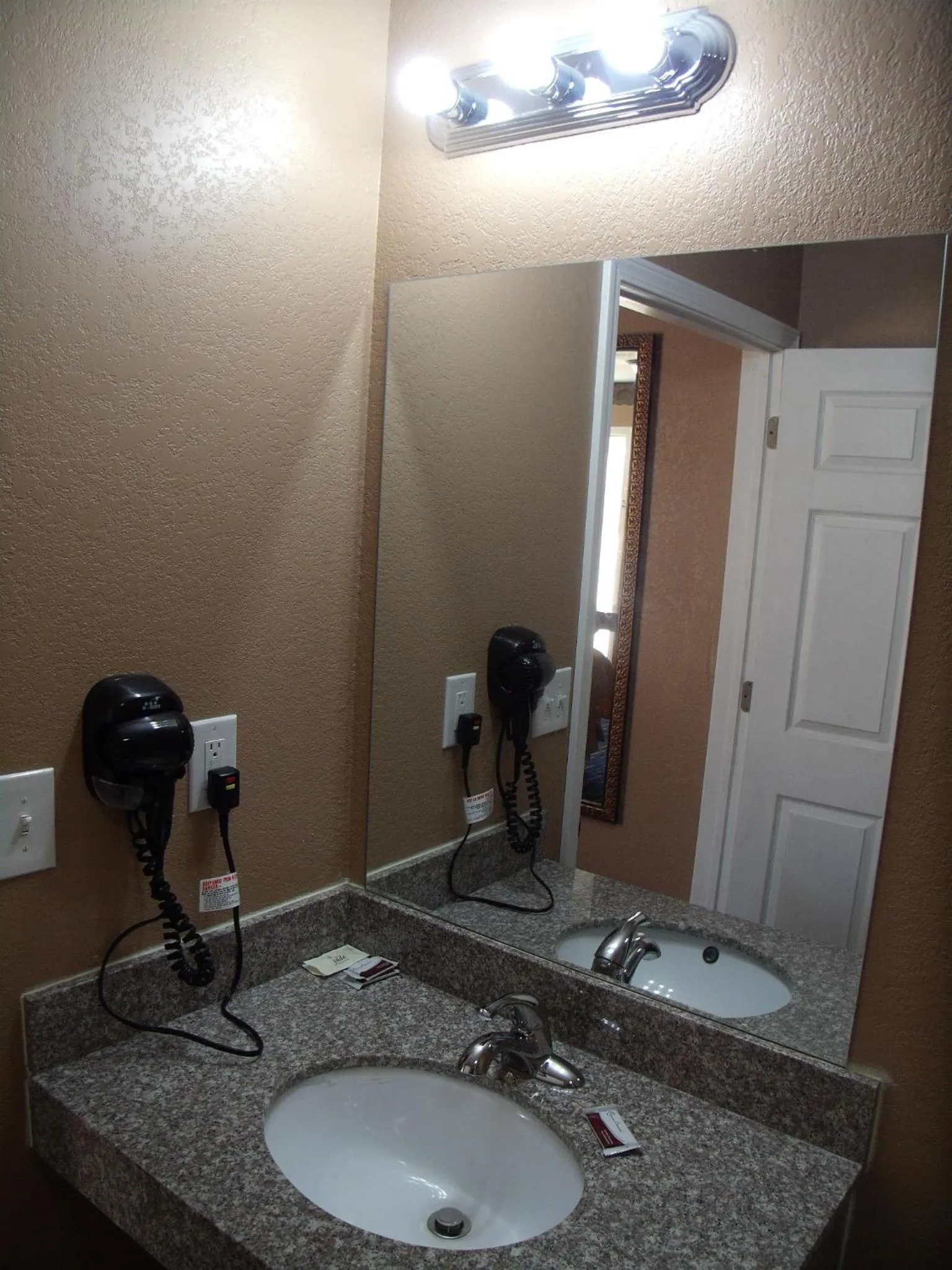 Toilet in Country Inn Sterling