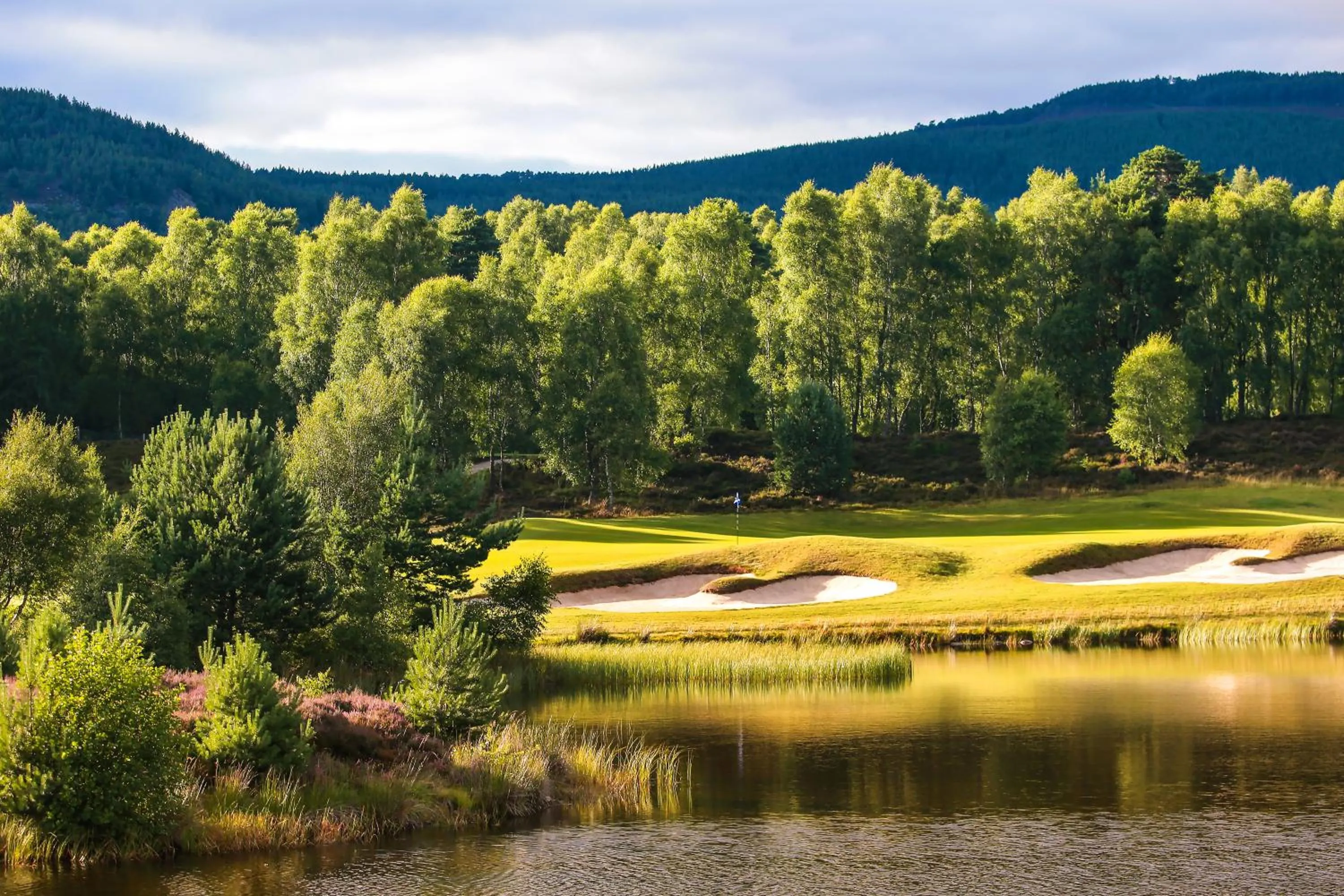 Golfcourse in Macdonald Spey Valley Resort