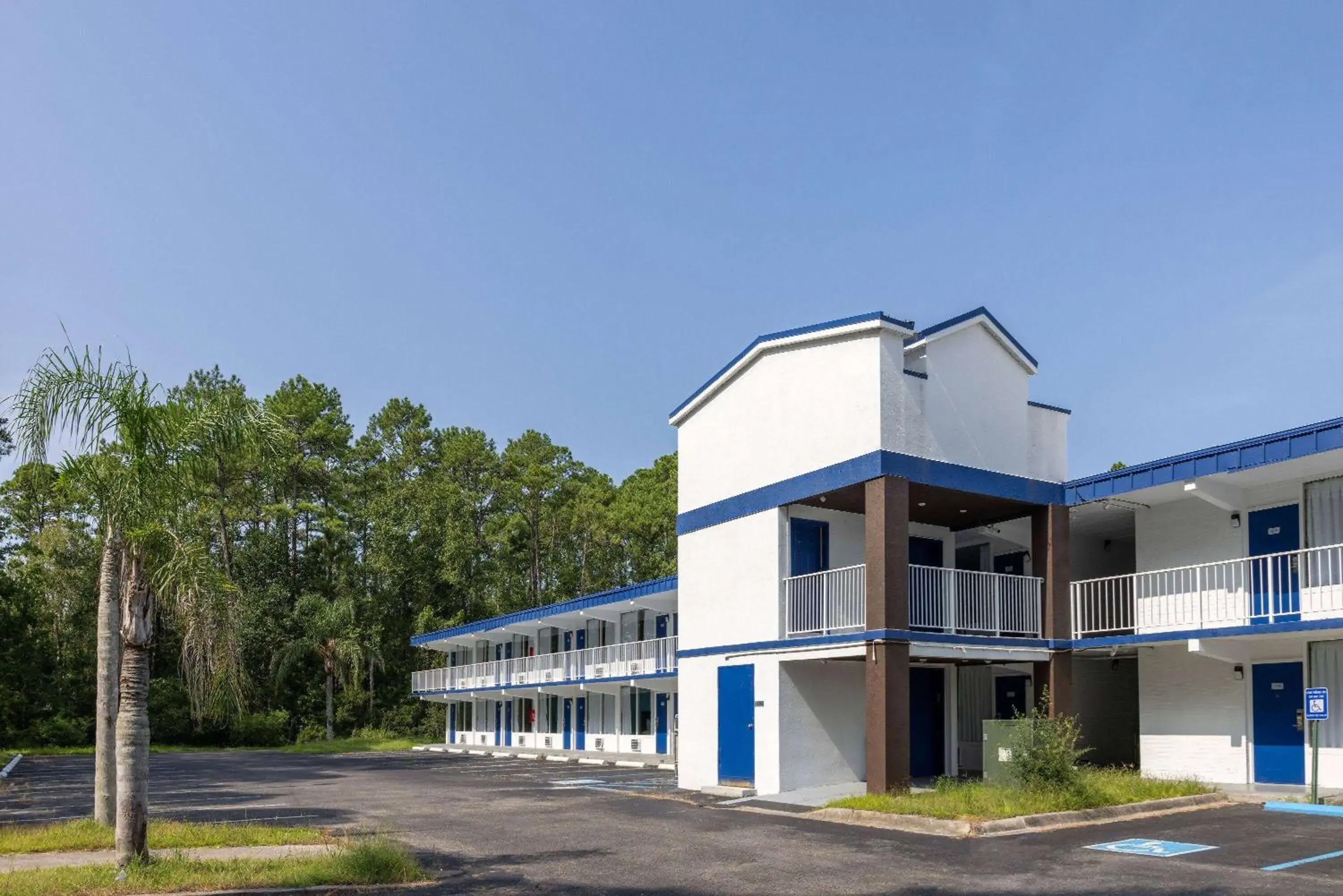 Property building in Travelodge by Wyndham Kingsland GA Property building in Travelodge by Wyndham Kingsland GA