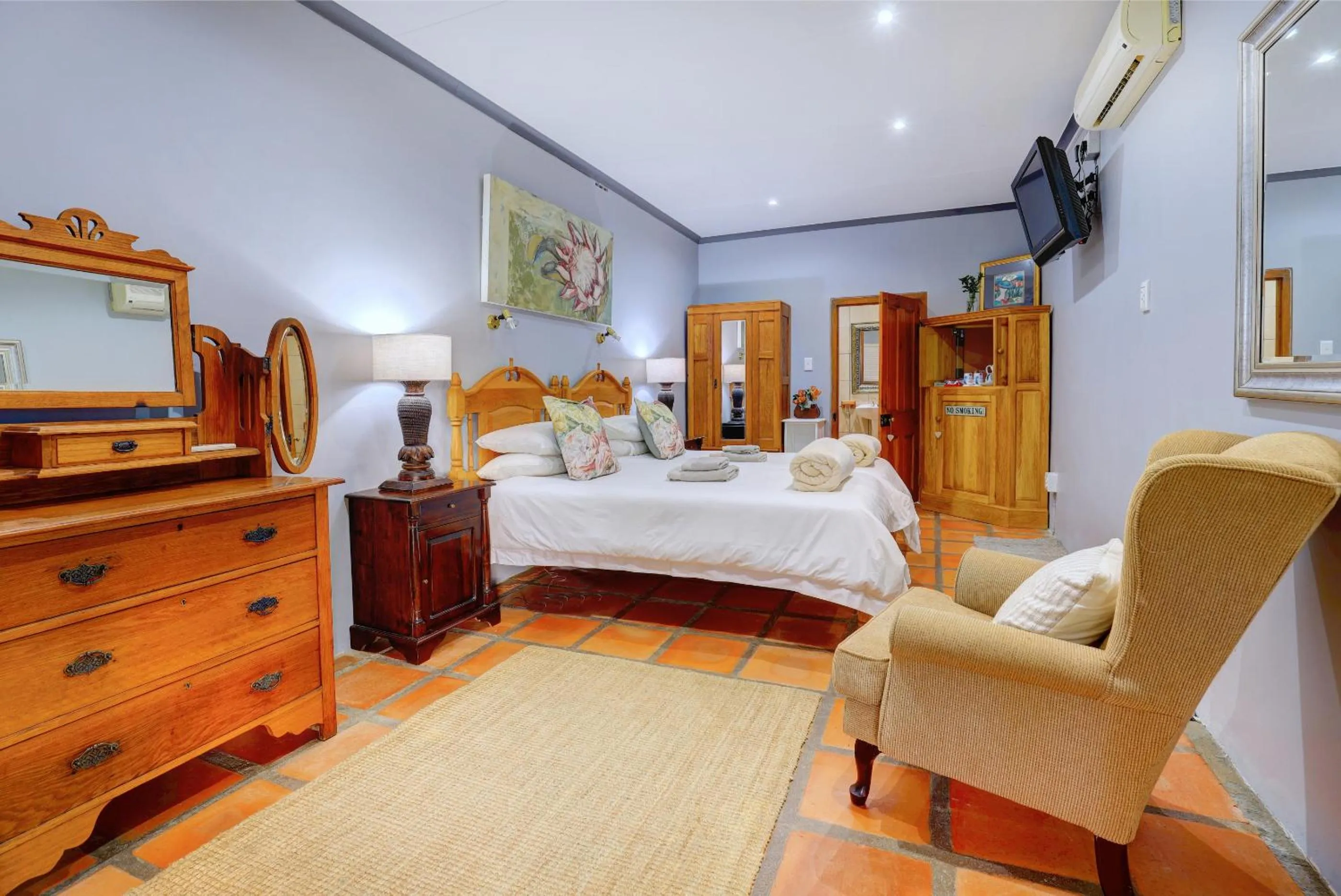 Photo of the whole room, Bed in Thylitshia Villa Country Guest House