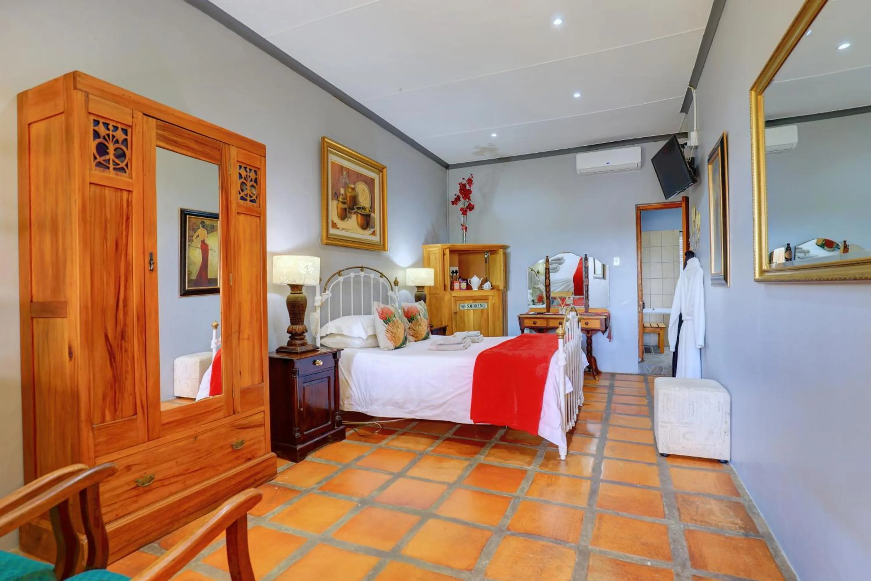 Bed in Thylitshia Villa Country Guest House