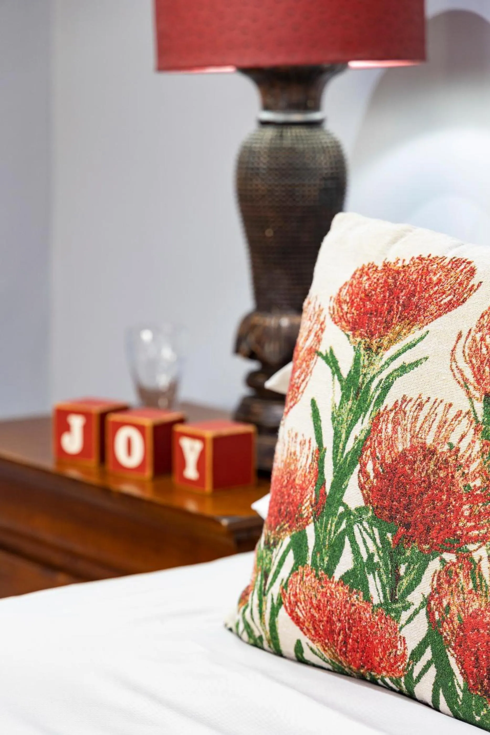 Decorative detail, Bed in Thylitshia Villa Country Guest House