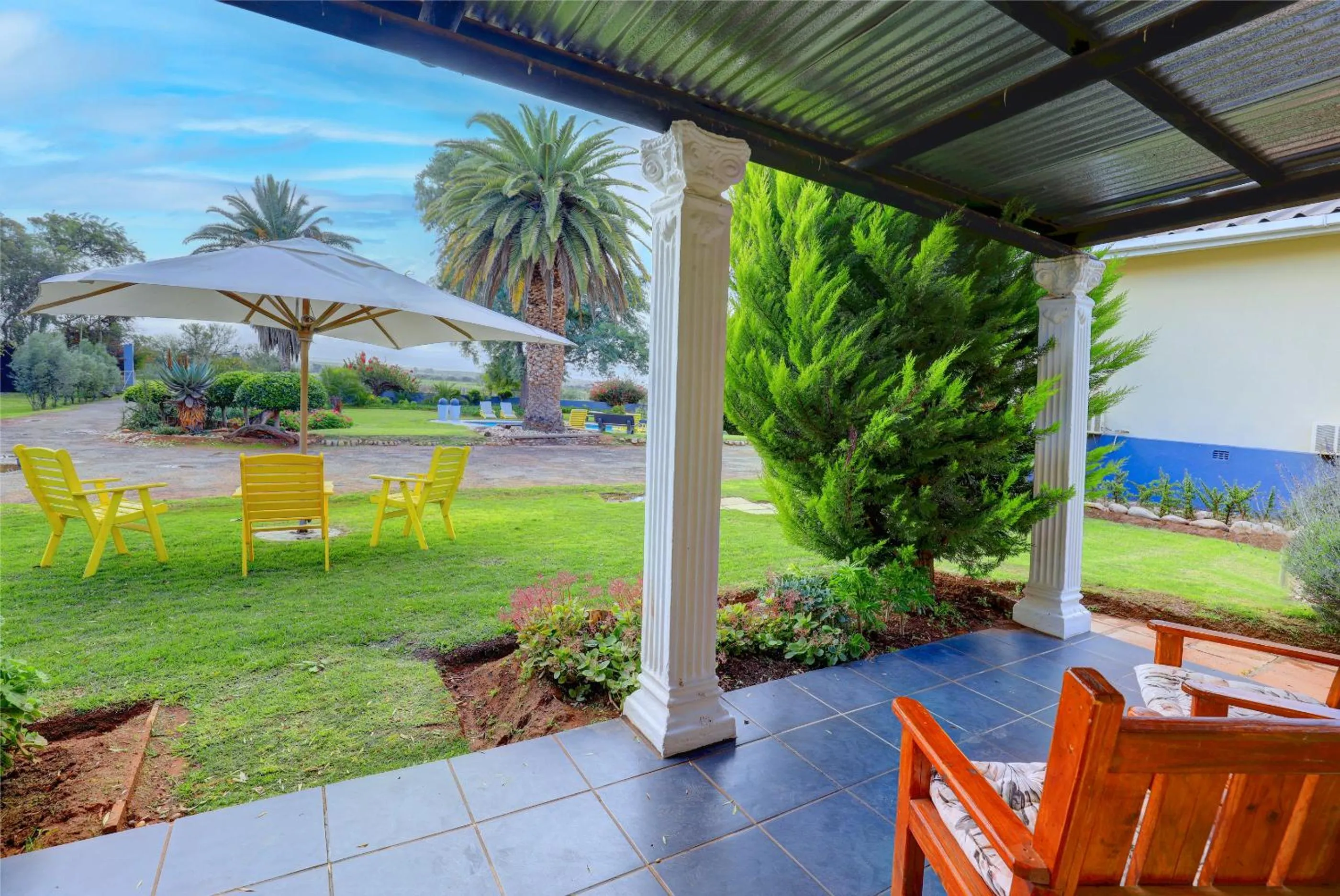 Patio in Thylitshia Villa Country Guest House