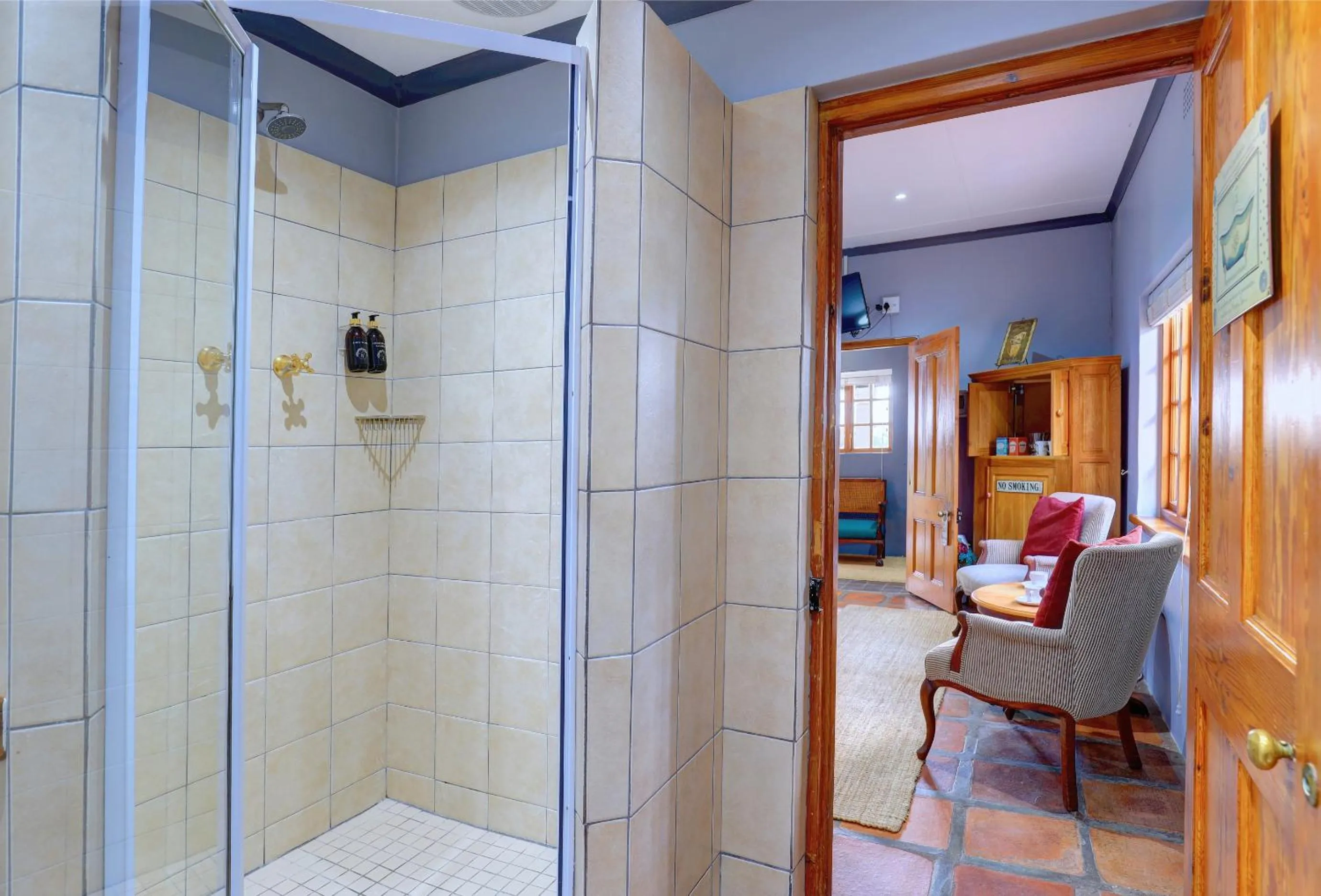 Shower in Thylitshia Villa Country Guest House