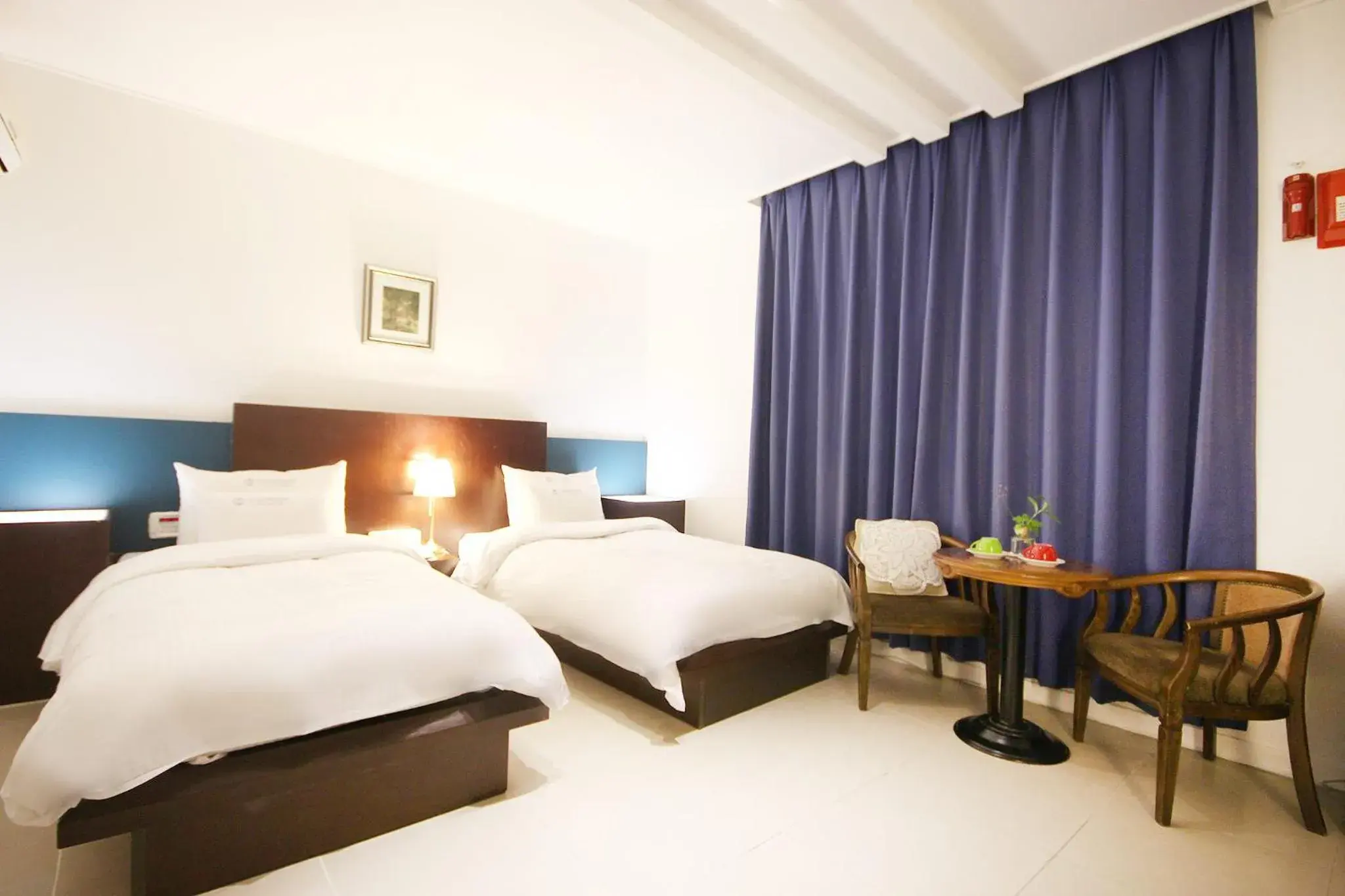 Twin Room in Charmant Hotel Twin Room in Charmant Hotel