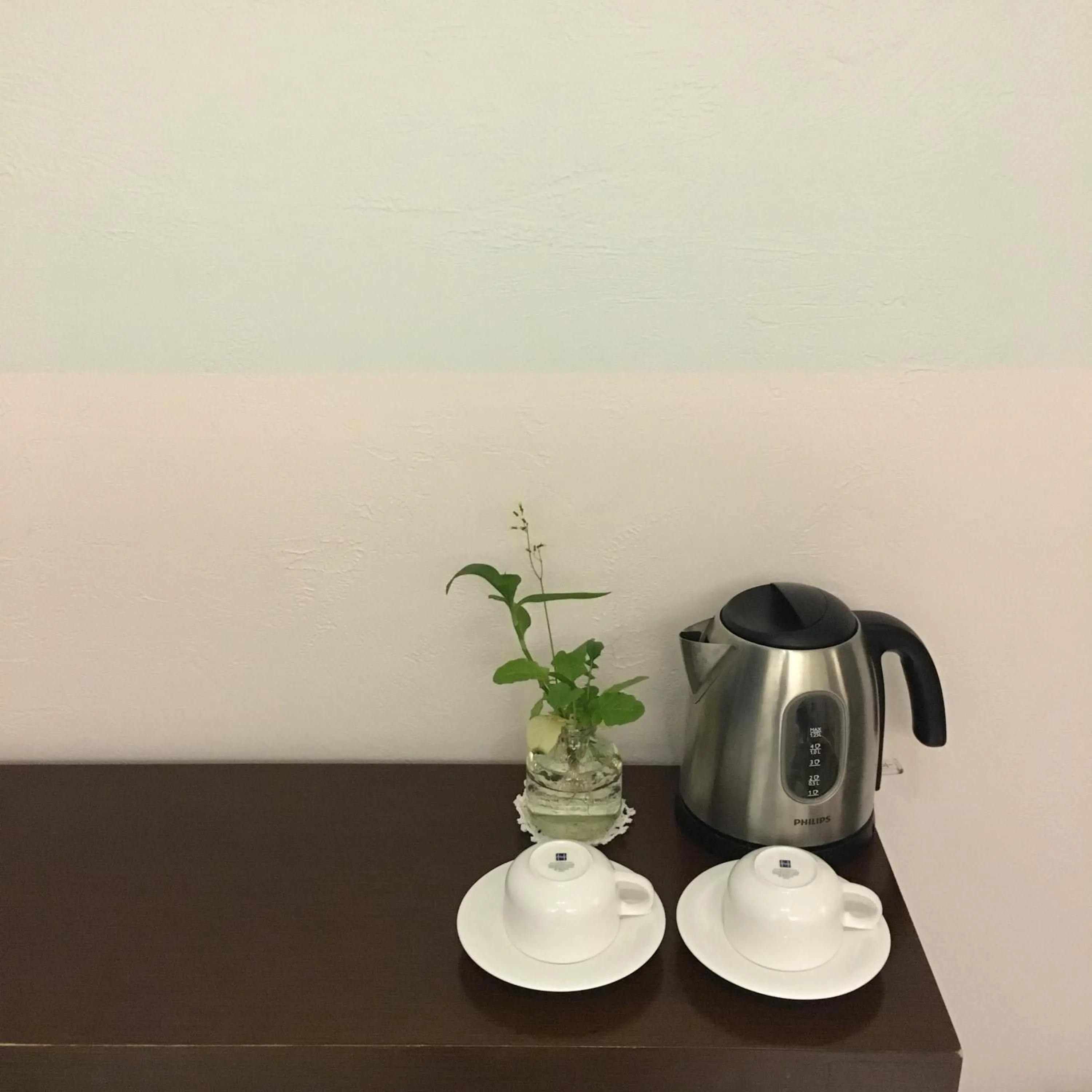 Coffee/tea facilities in Charmant Hotel