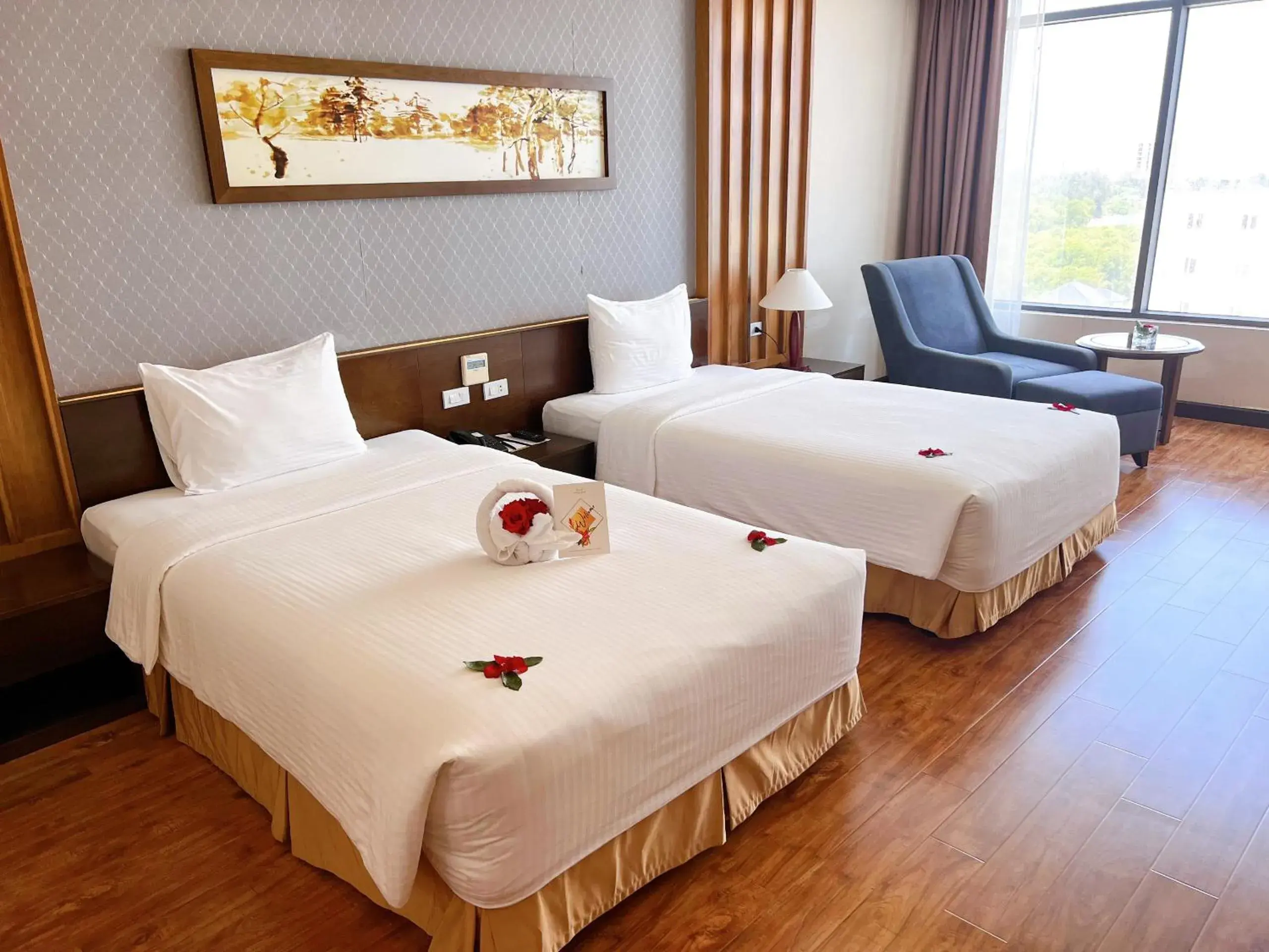 Deluxe Twin Room in Muong Thanh Luxury Nhat Le Hotel Deluxe Twin Room in Muong Thanh Luxury Nhat Le Hotel