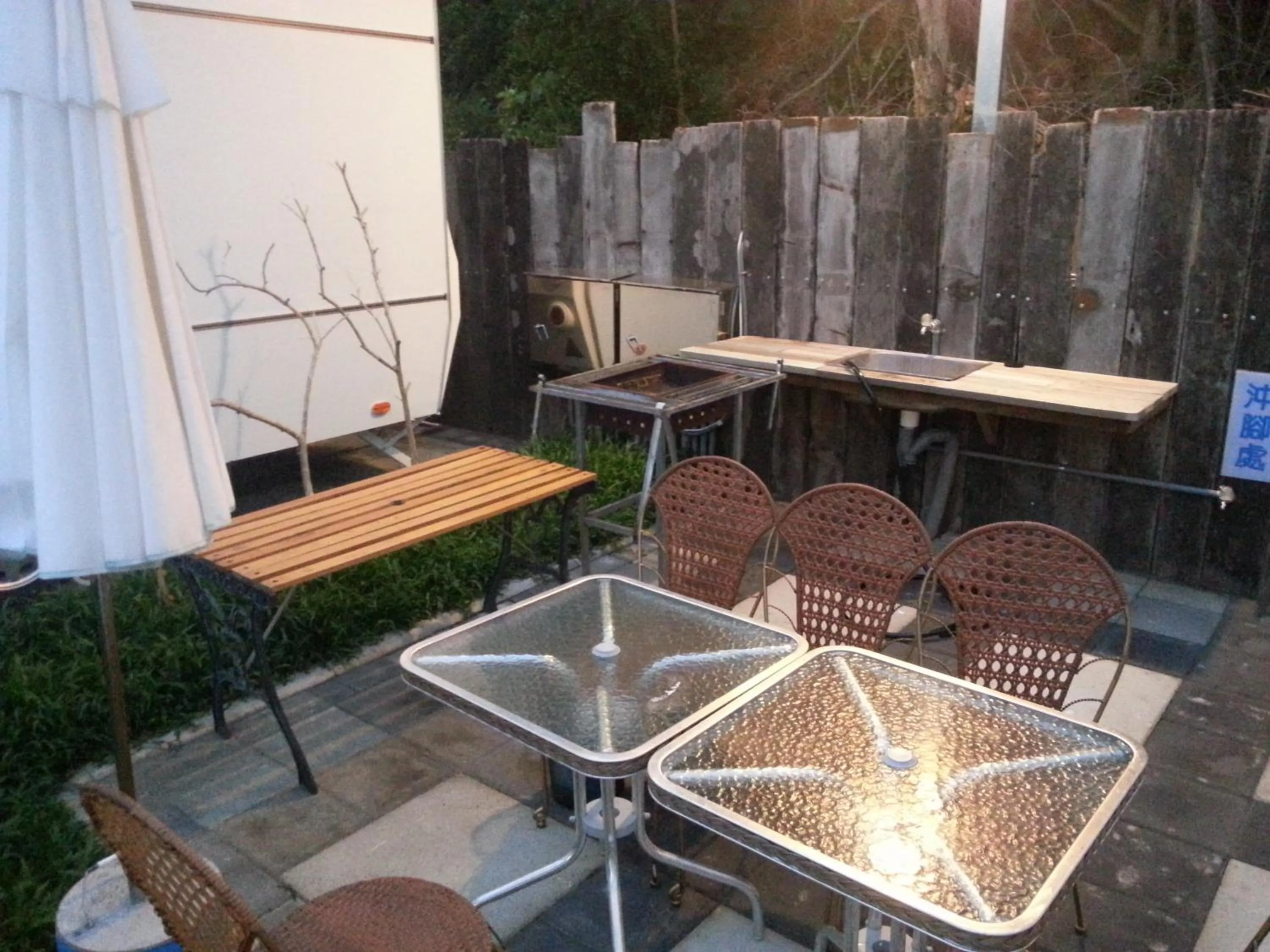 Dining area in Kenting Houbihu Camping Car B&B