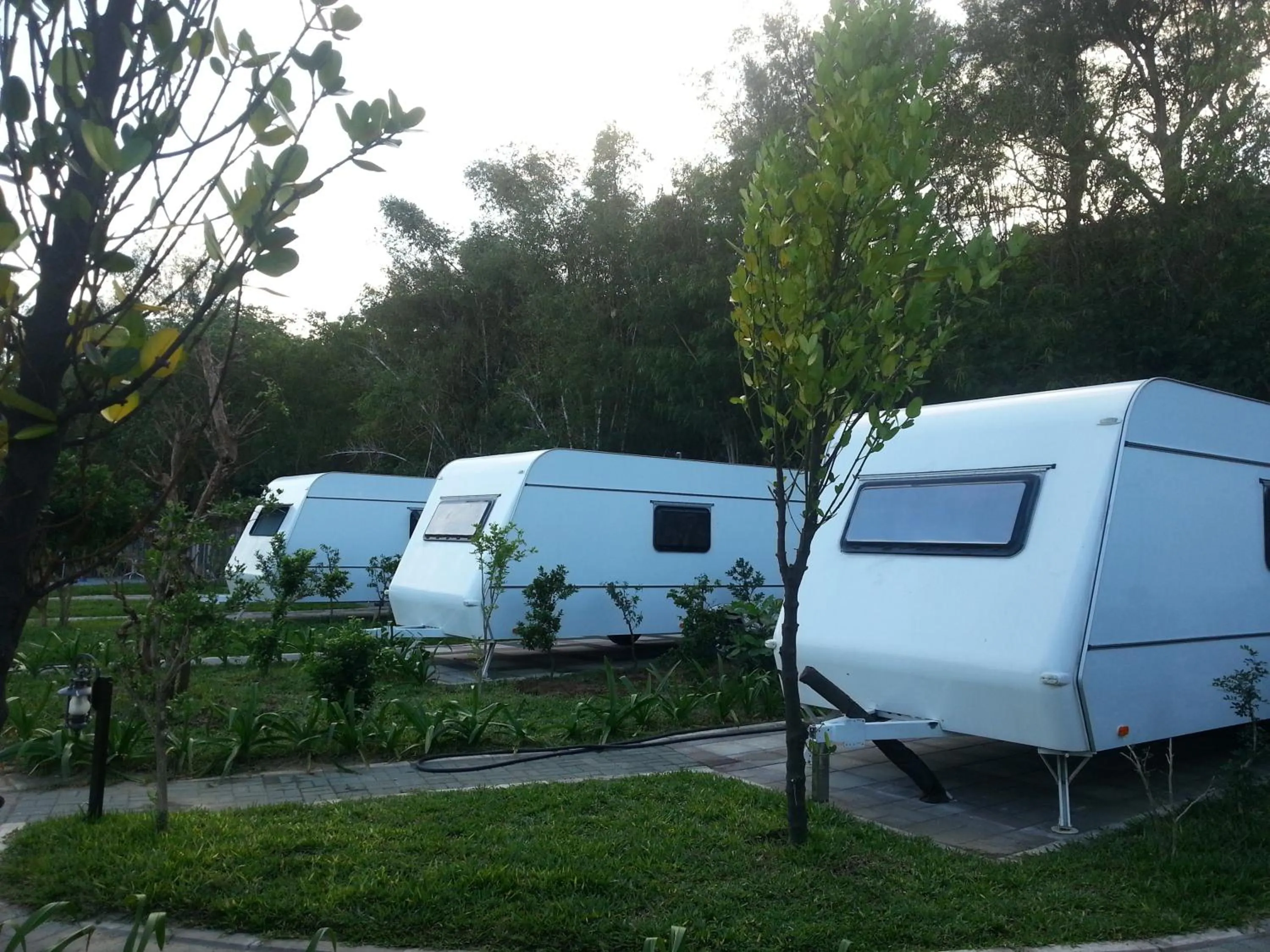 Kenting Houbihu Camping Car B&B