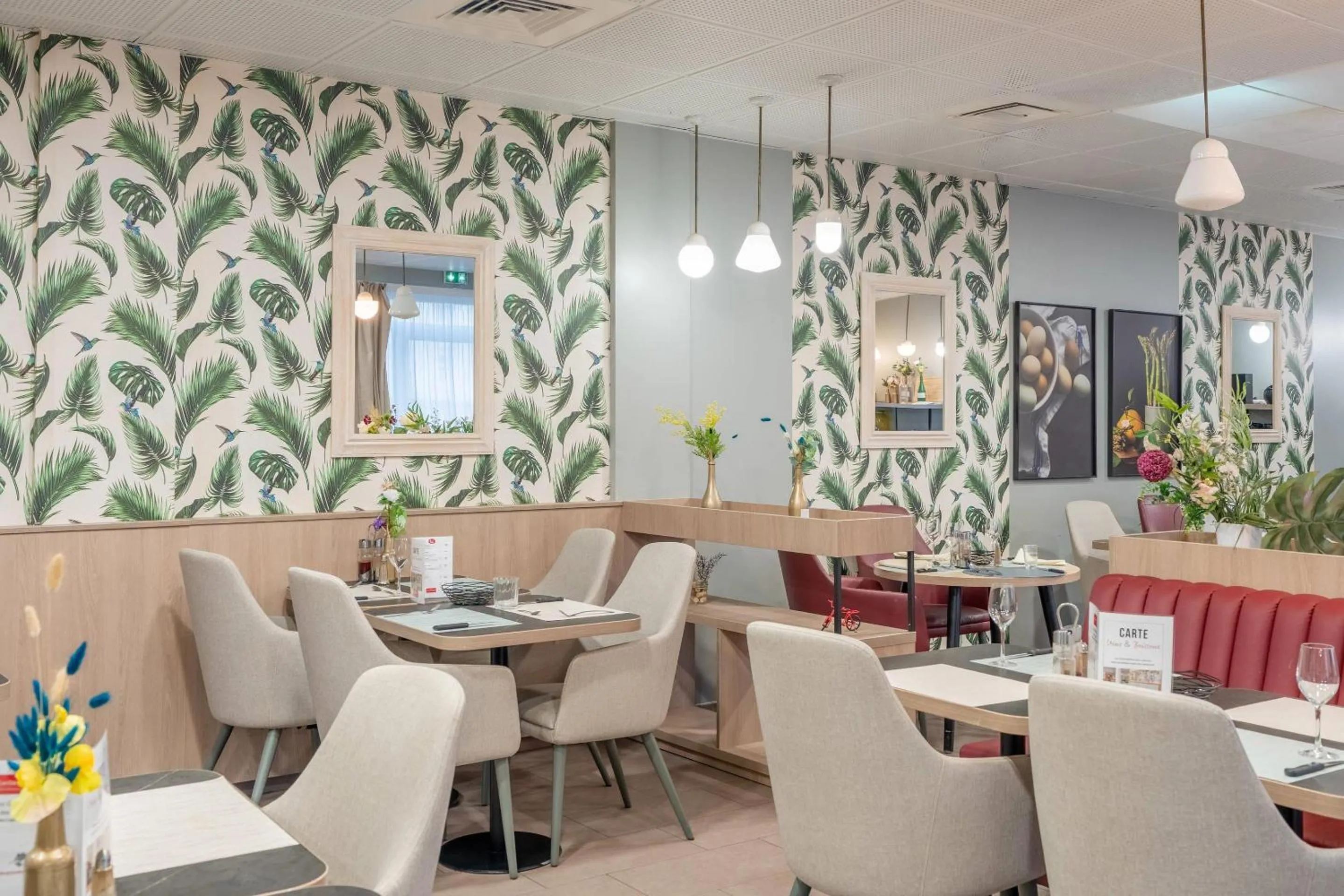 Breakfast in Quality Aparthotel Reims - Les Capucins