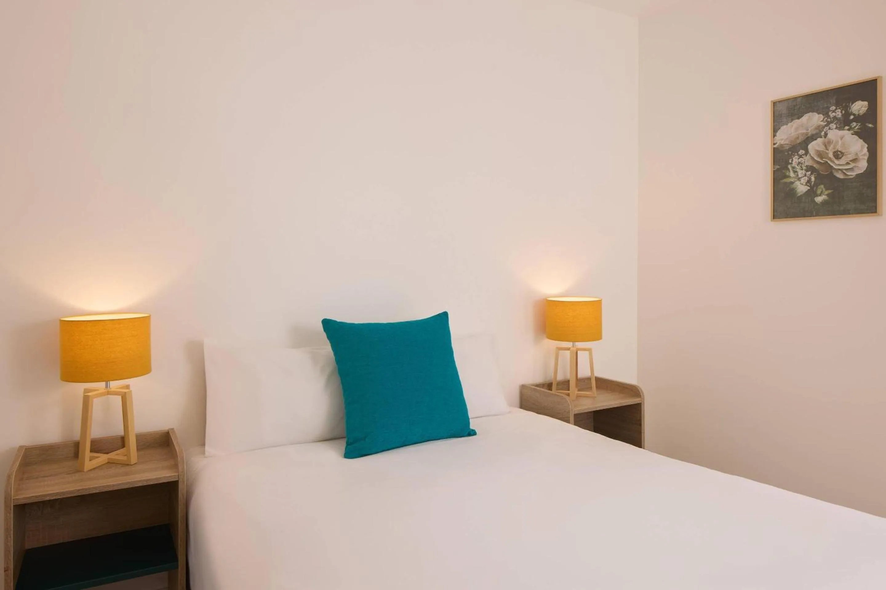 Bedroom, Bed in Quality Aparthotel Orleans Sud Zenith