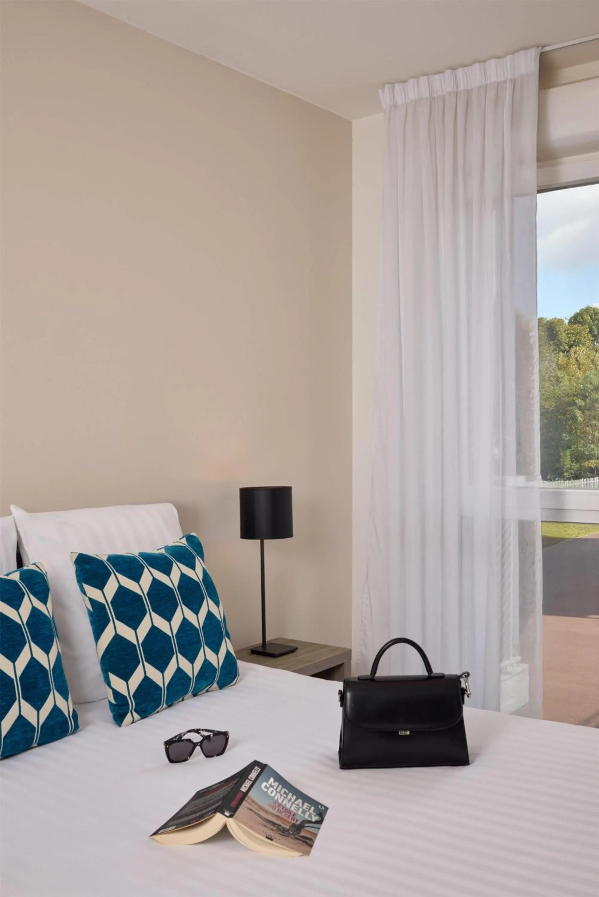 Bed in Quality Aparthotel Morangis Orly