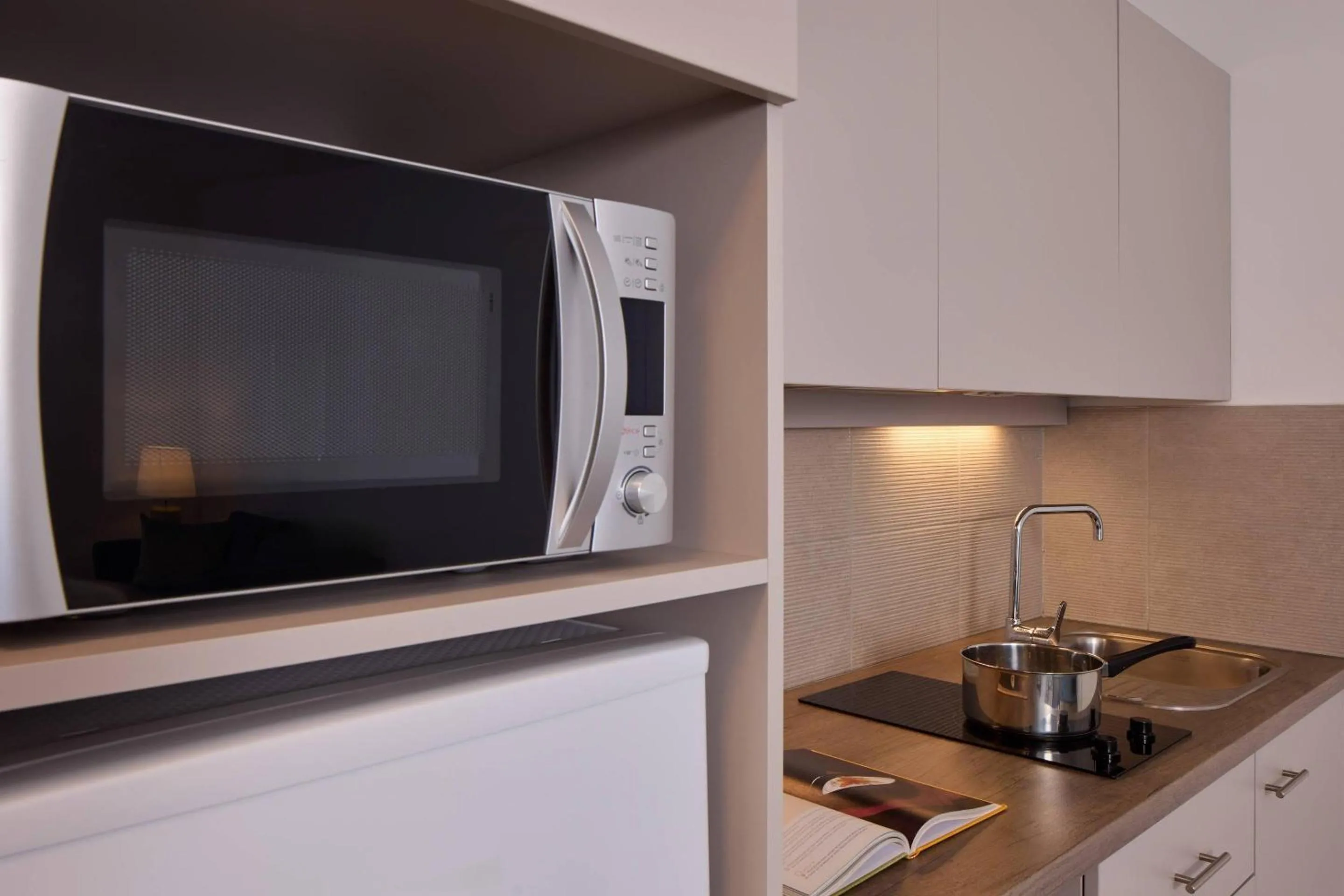 TV and multimedia in Quality Aparthotel Morangis Orly