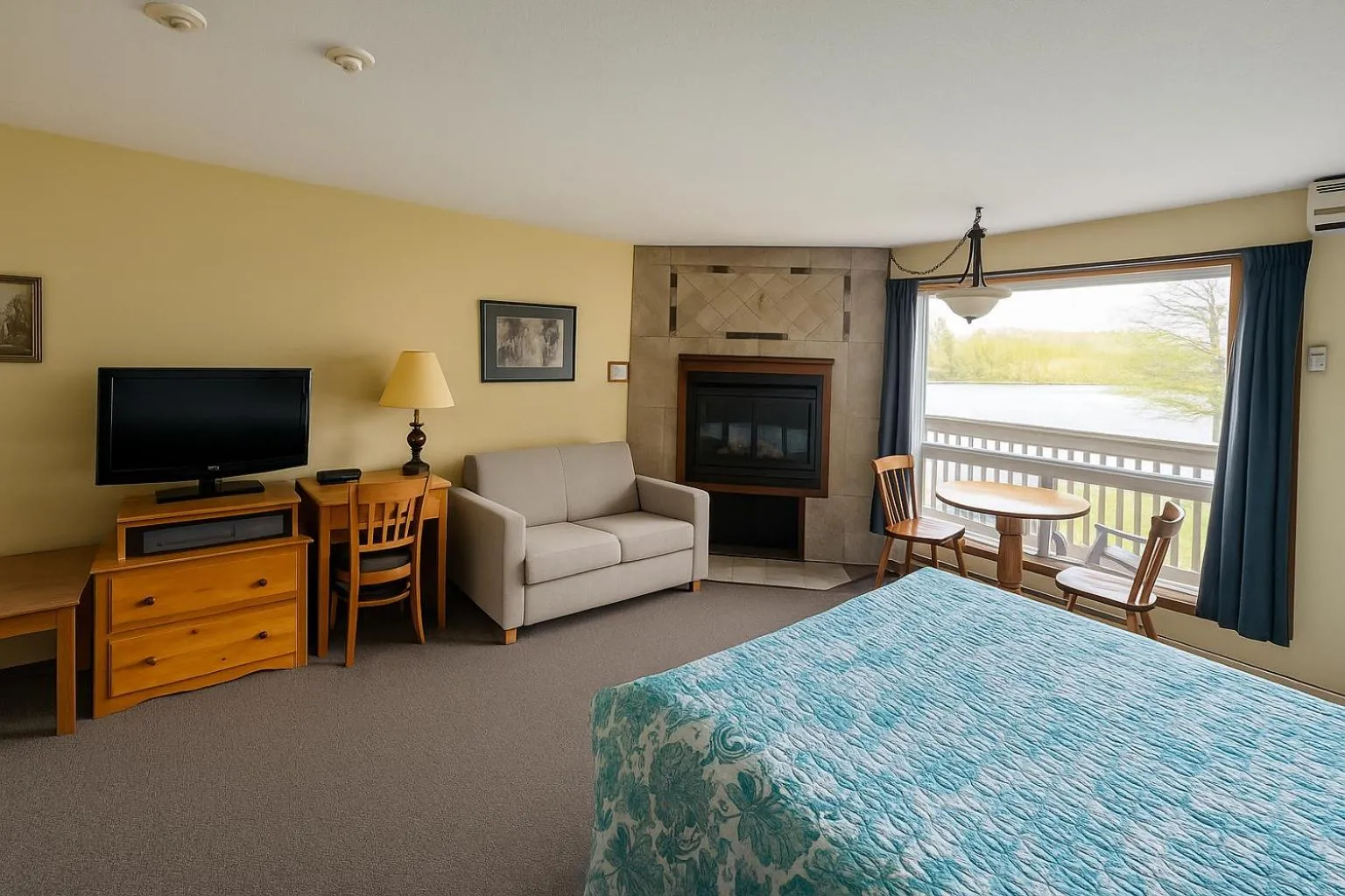 Sunny Point Resort