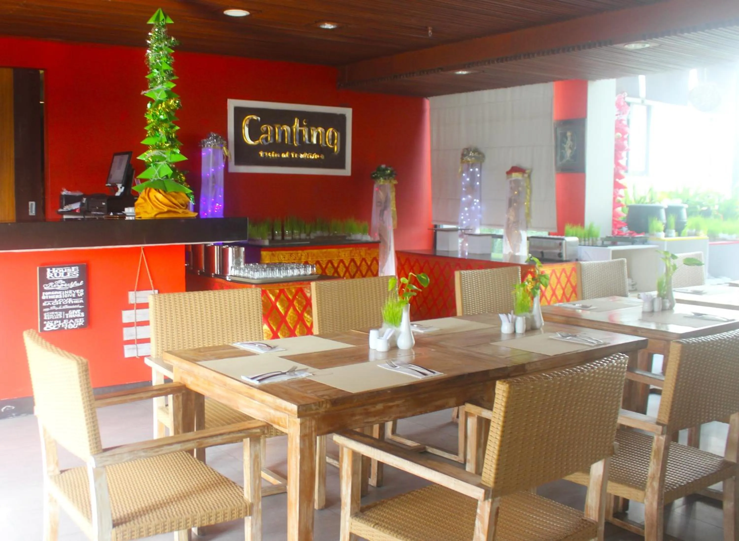 Restaurant/places to eat in Savvoya Hotel Seminyak