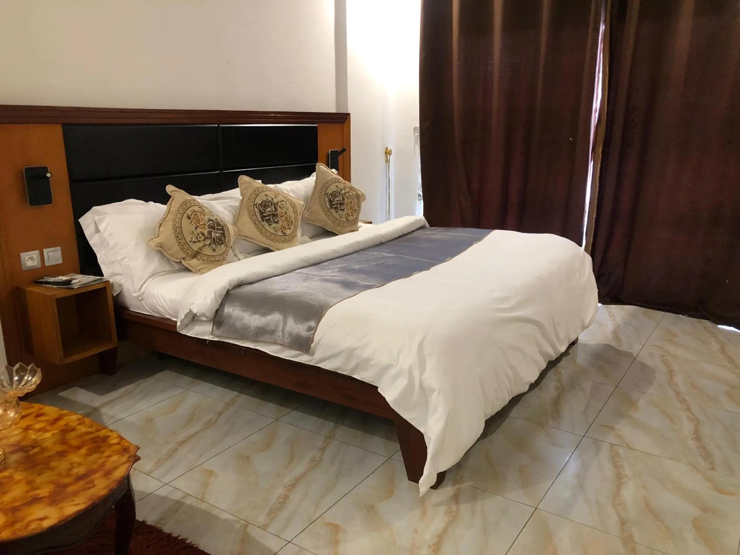 Bedroom, Bed in residence hoteliere samba