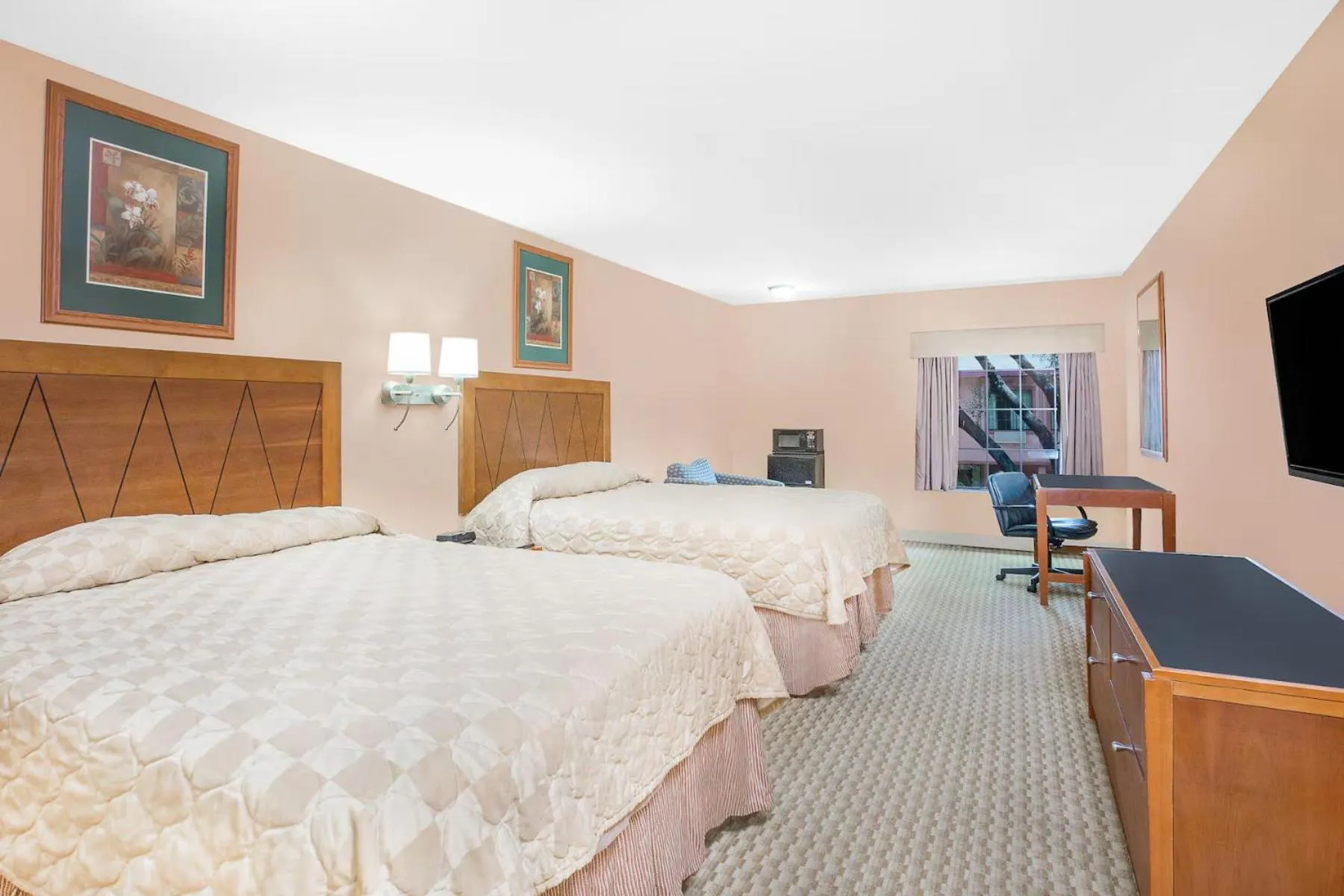 Bed in Super Motel