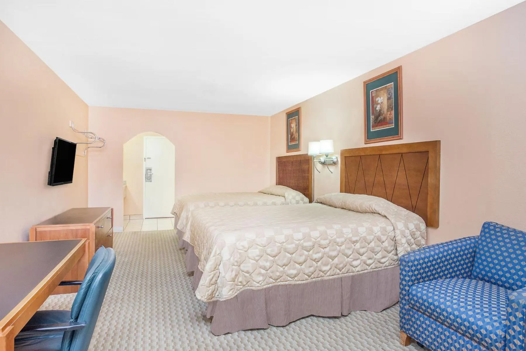 Bed in Super Motel