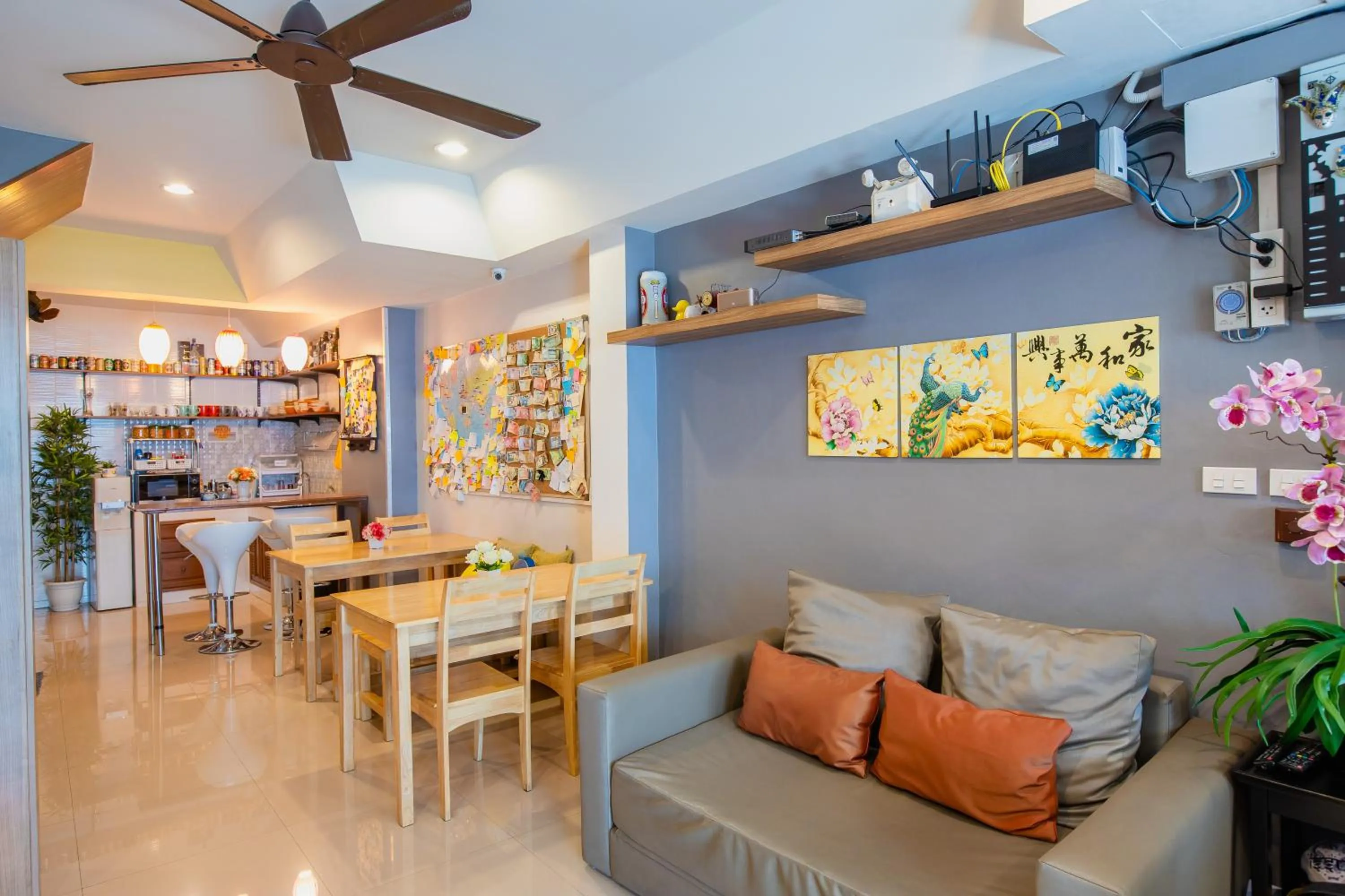 Living room in Restiny Hostel