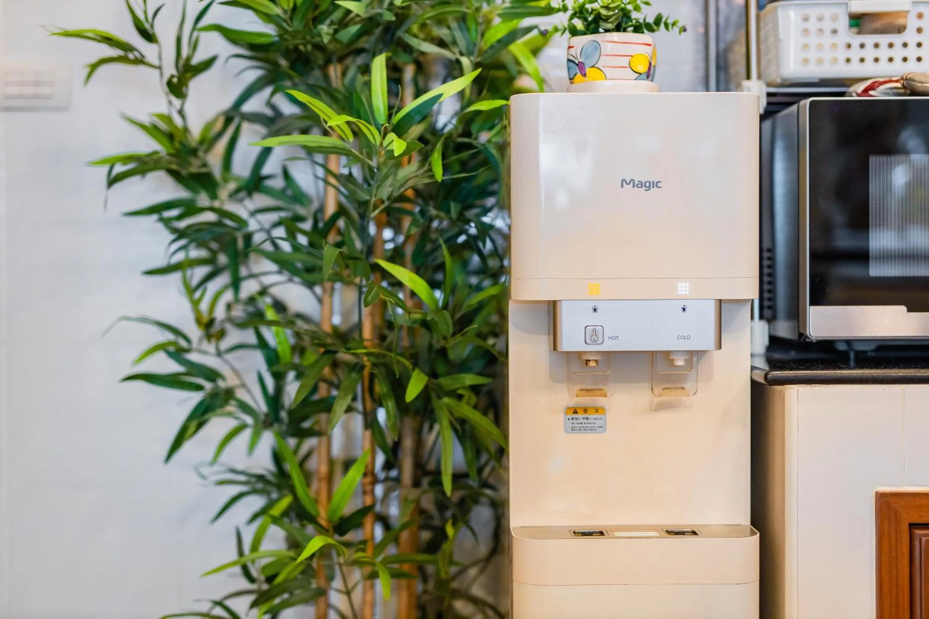 Coffee/tea facilities in Restiny Hostel