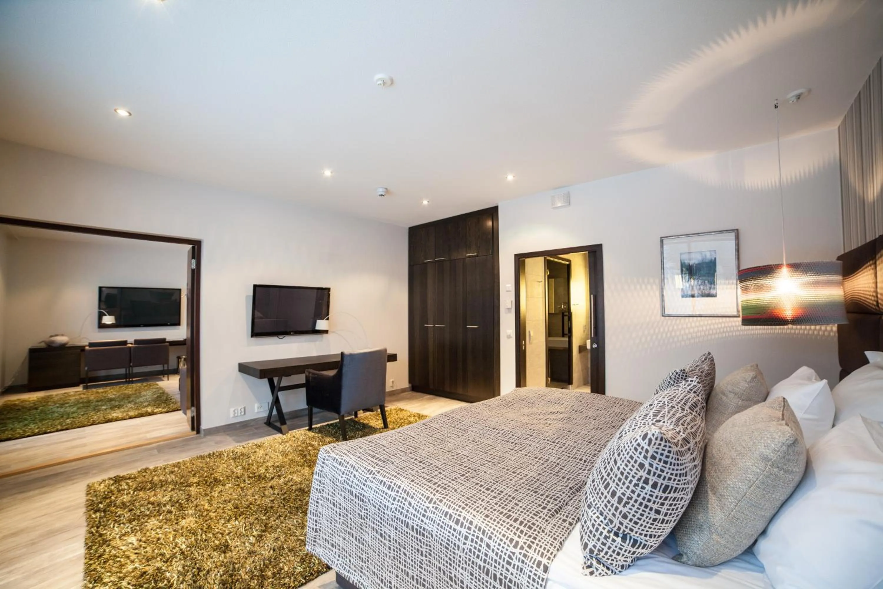 Photo of the whole room, Bed in Hotelli Suomutunturi