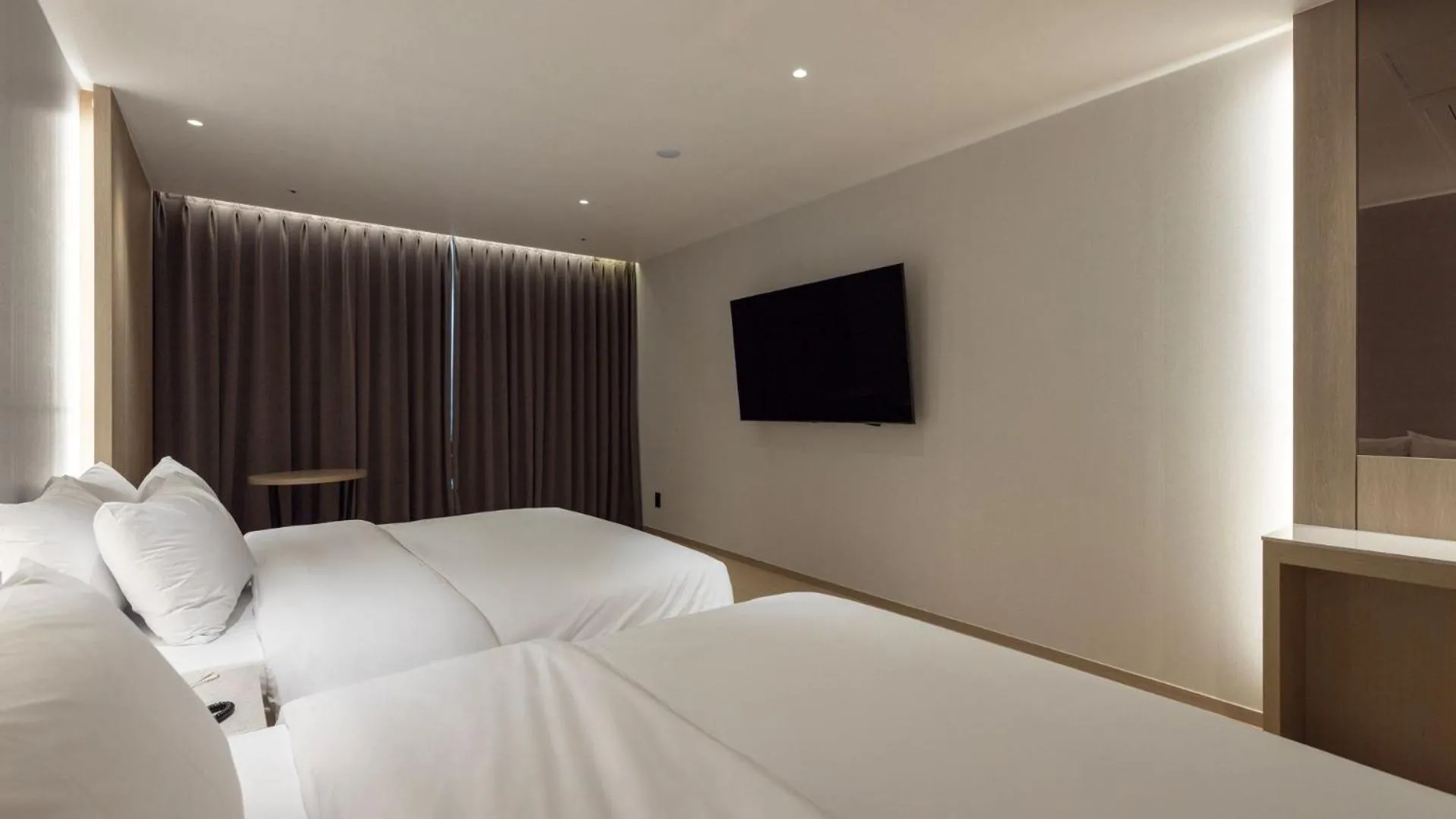 Bedroom, Bed in Hound Hotel Pohang Yeongildae