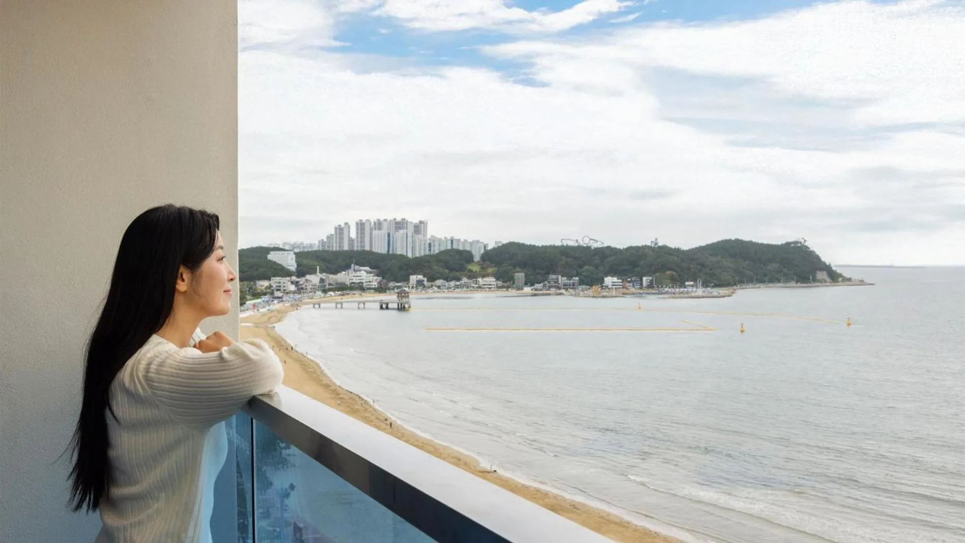Sea view in Hound Hotel Pohang Yeongildae