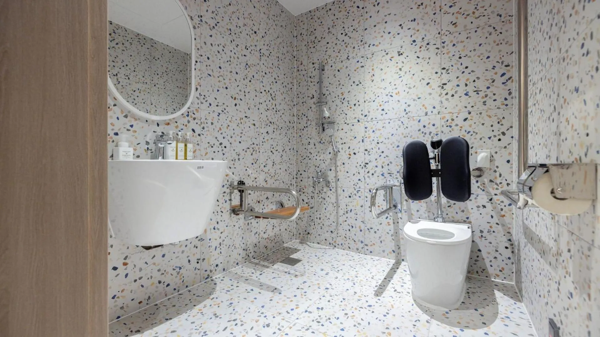 Bathroom in Hound Hotel Pohang Yeongildae