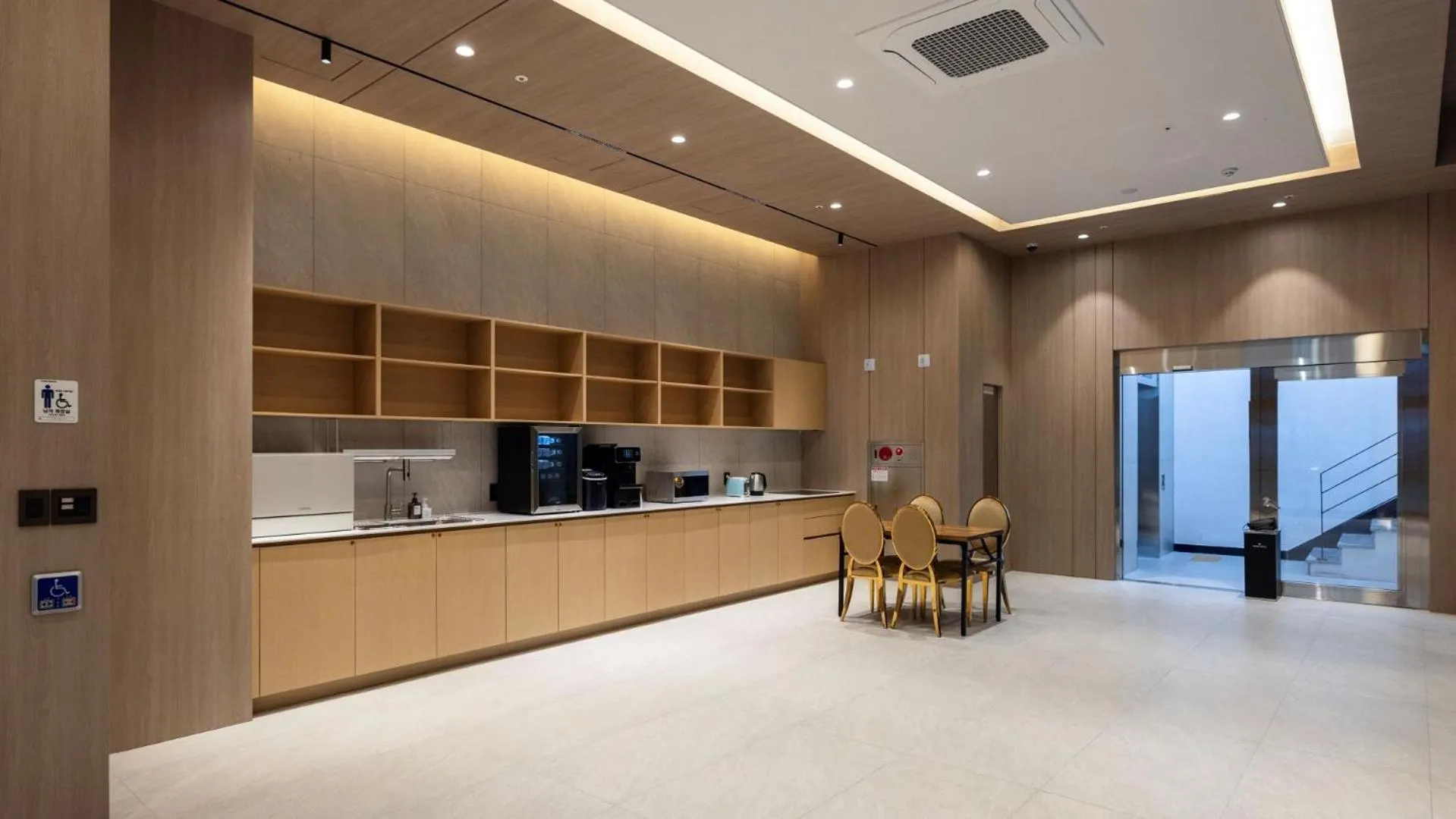 Kitchen or kitchenette in Hound Hotel Pohang Yeongildae