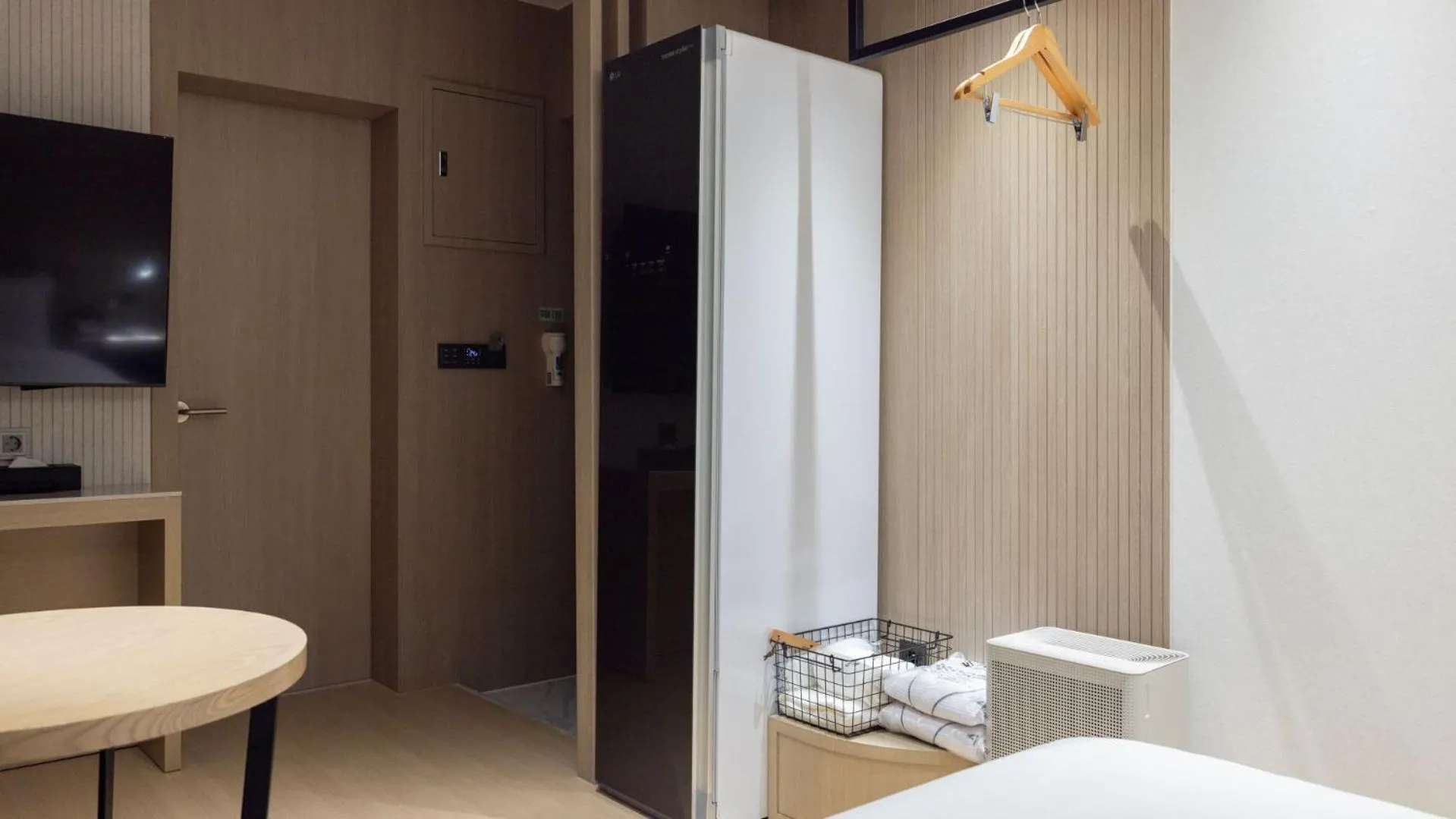 Decorative detail, Bed in Hound Hotel Pohang Yeongildae