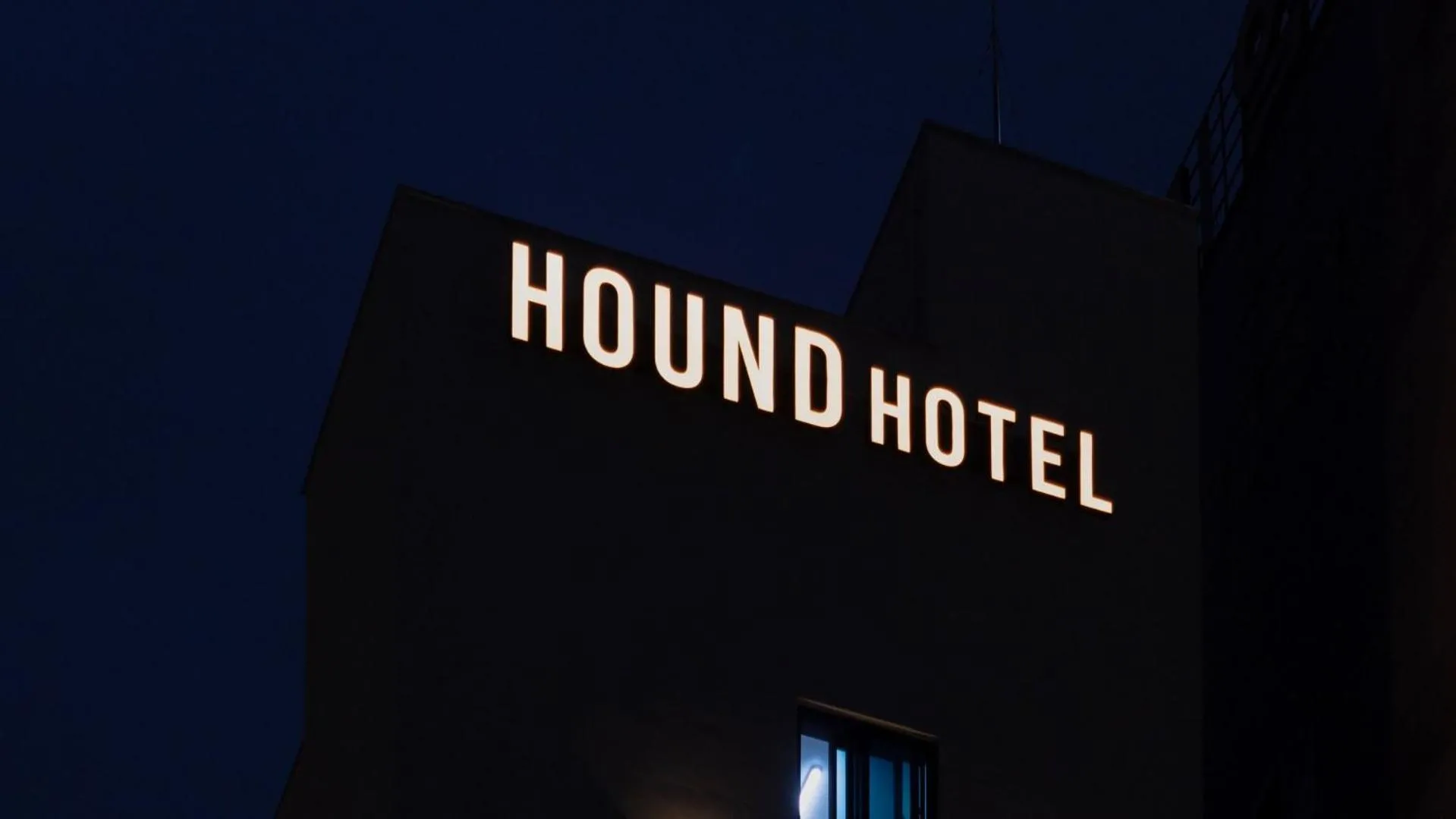 Logo/Certificate/Sign in Hound Hotel Pohang Yeongildae