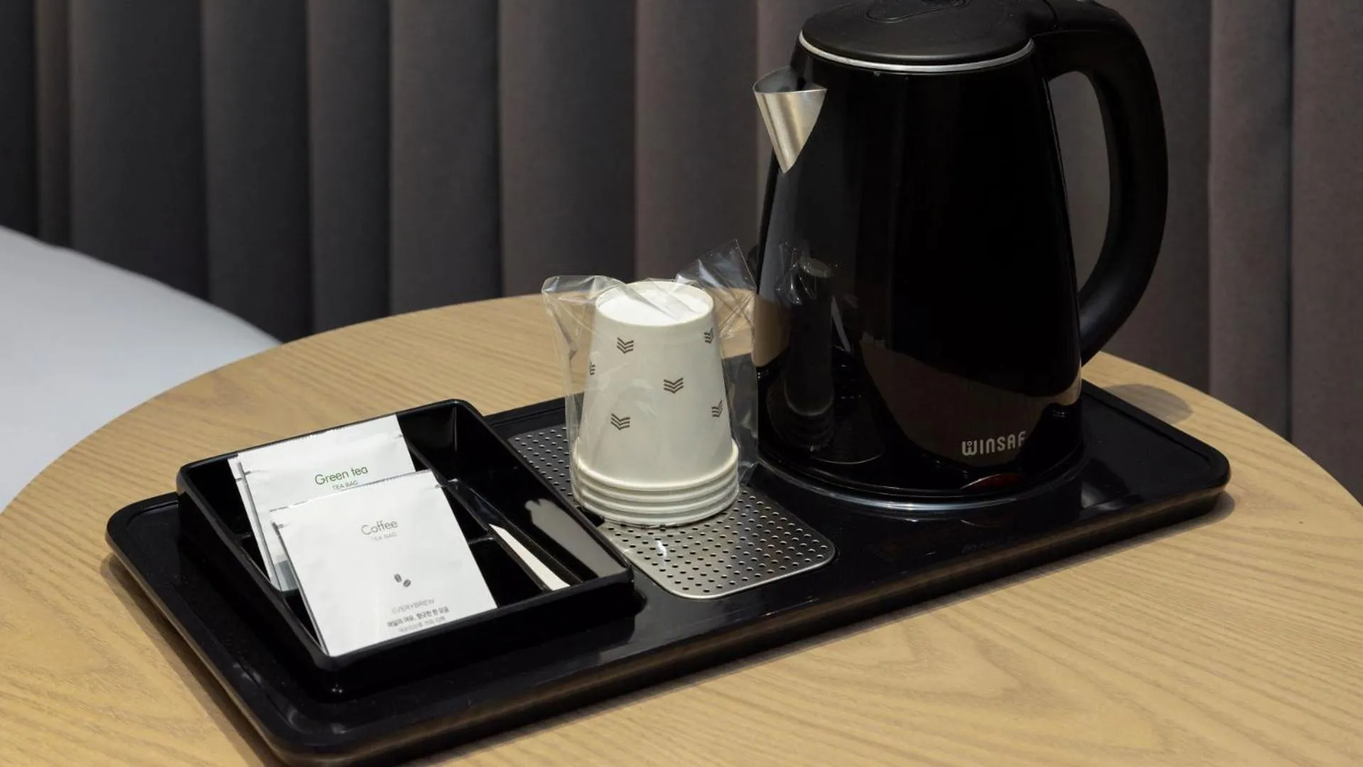 Coffee/tea facilities in Hound Hotel Pohang Yeongildae