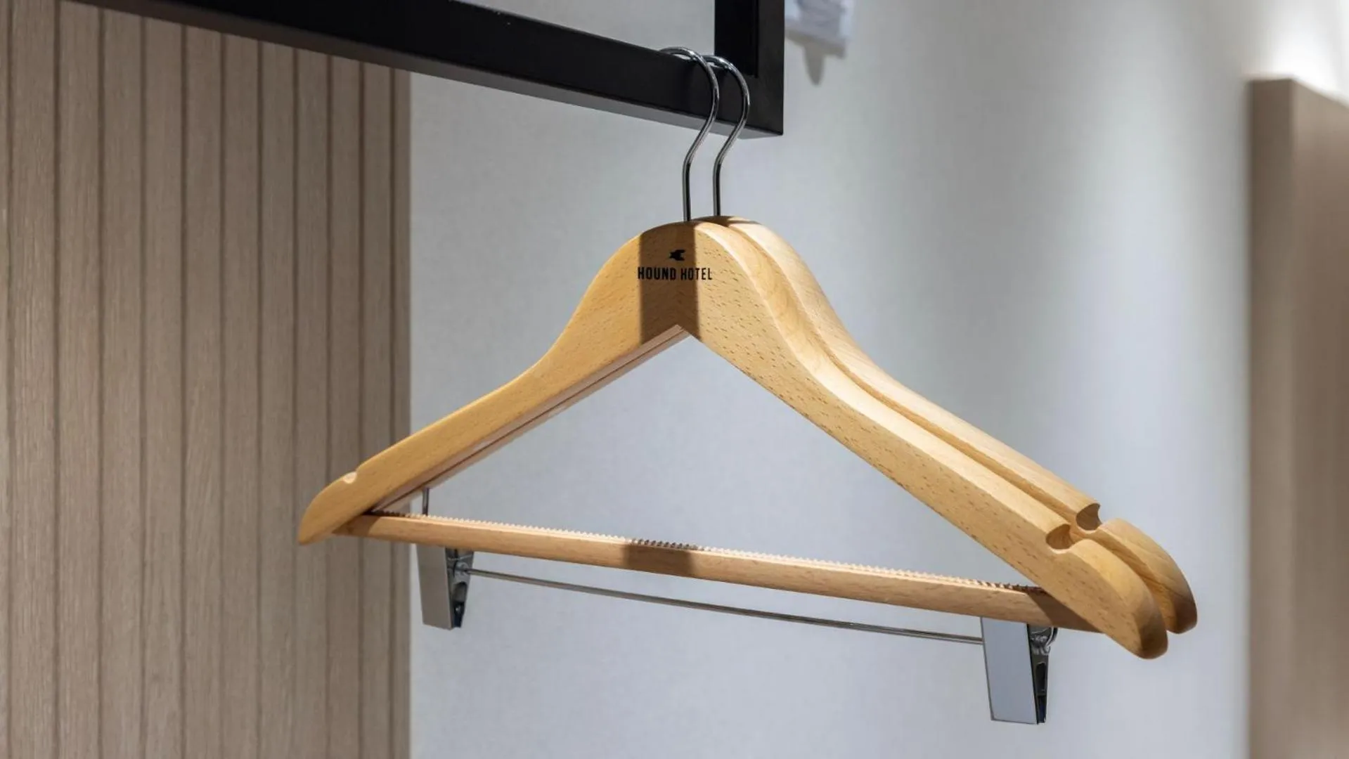 wardrobe in Hound Hotel Pohang Yeongildae